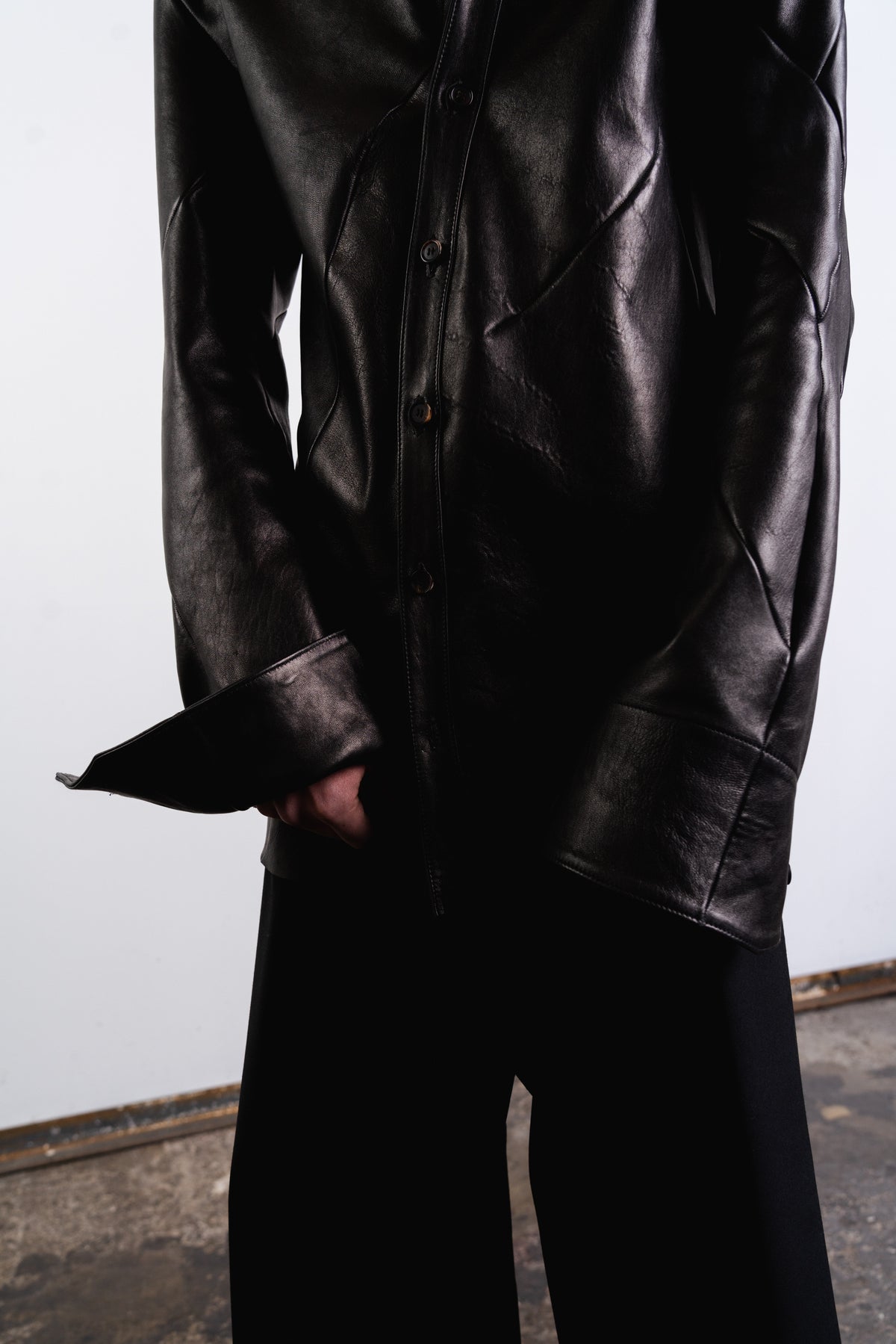 DISTORTION BUTTON DOWN SHIRT