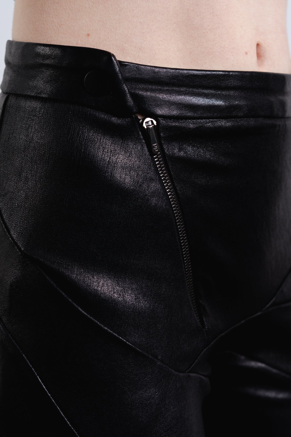 DISTORTION FITTED LONG PANTS