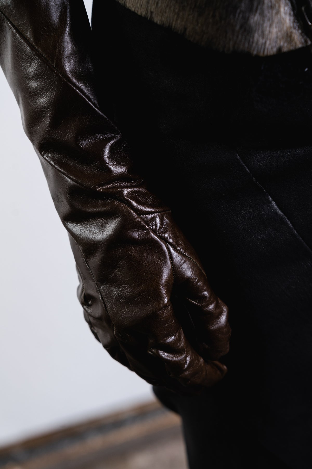DISTORTION EXTENDED 5 FINGER LONG GLOVES
