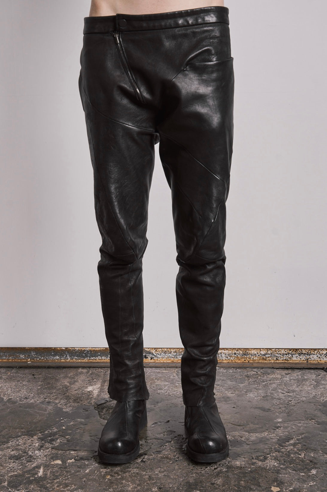 DISTORTION FITTED LONG PANTS