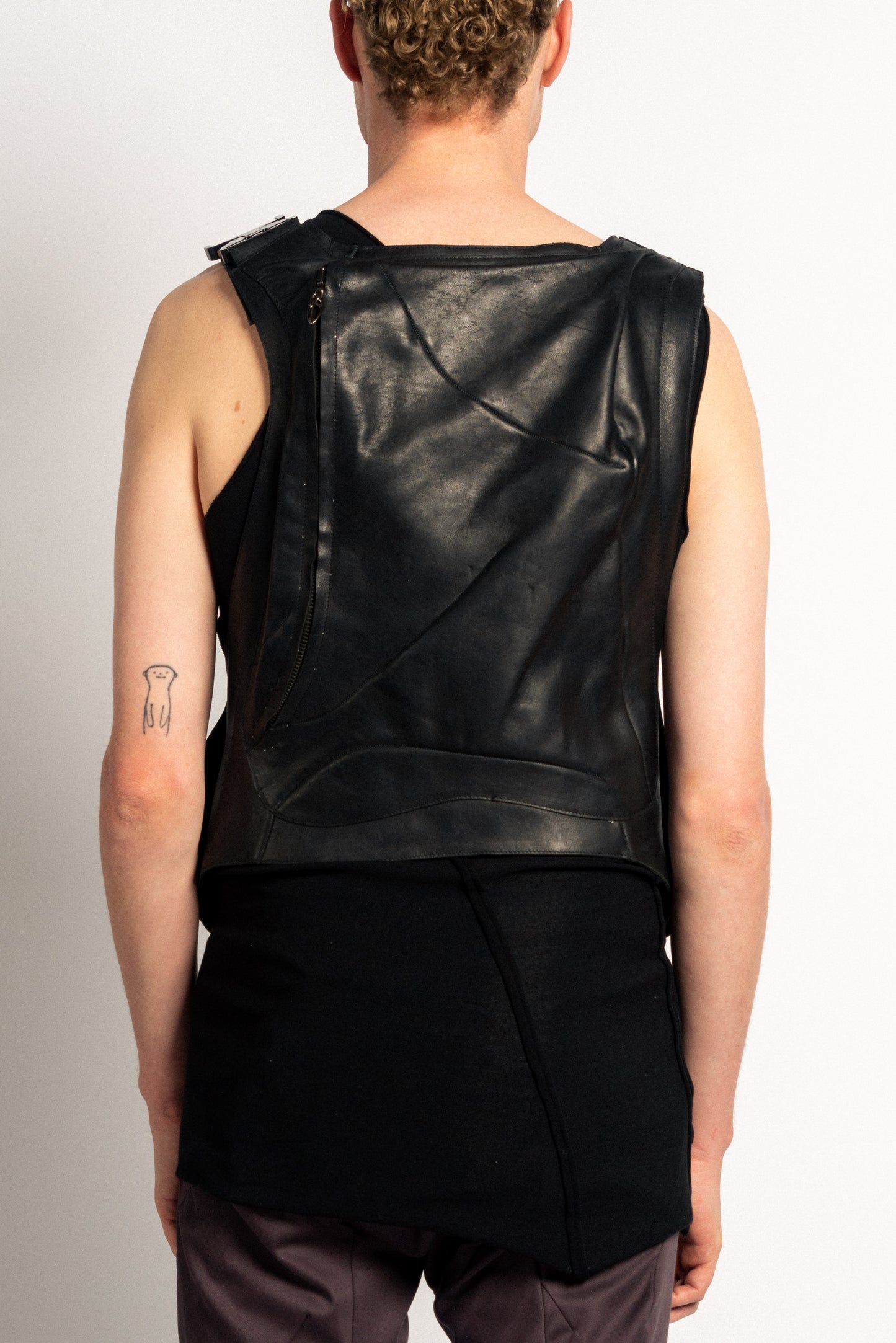 DISTORTION BULLET PROOF VEST