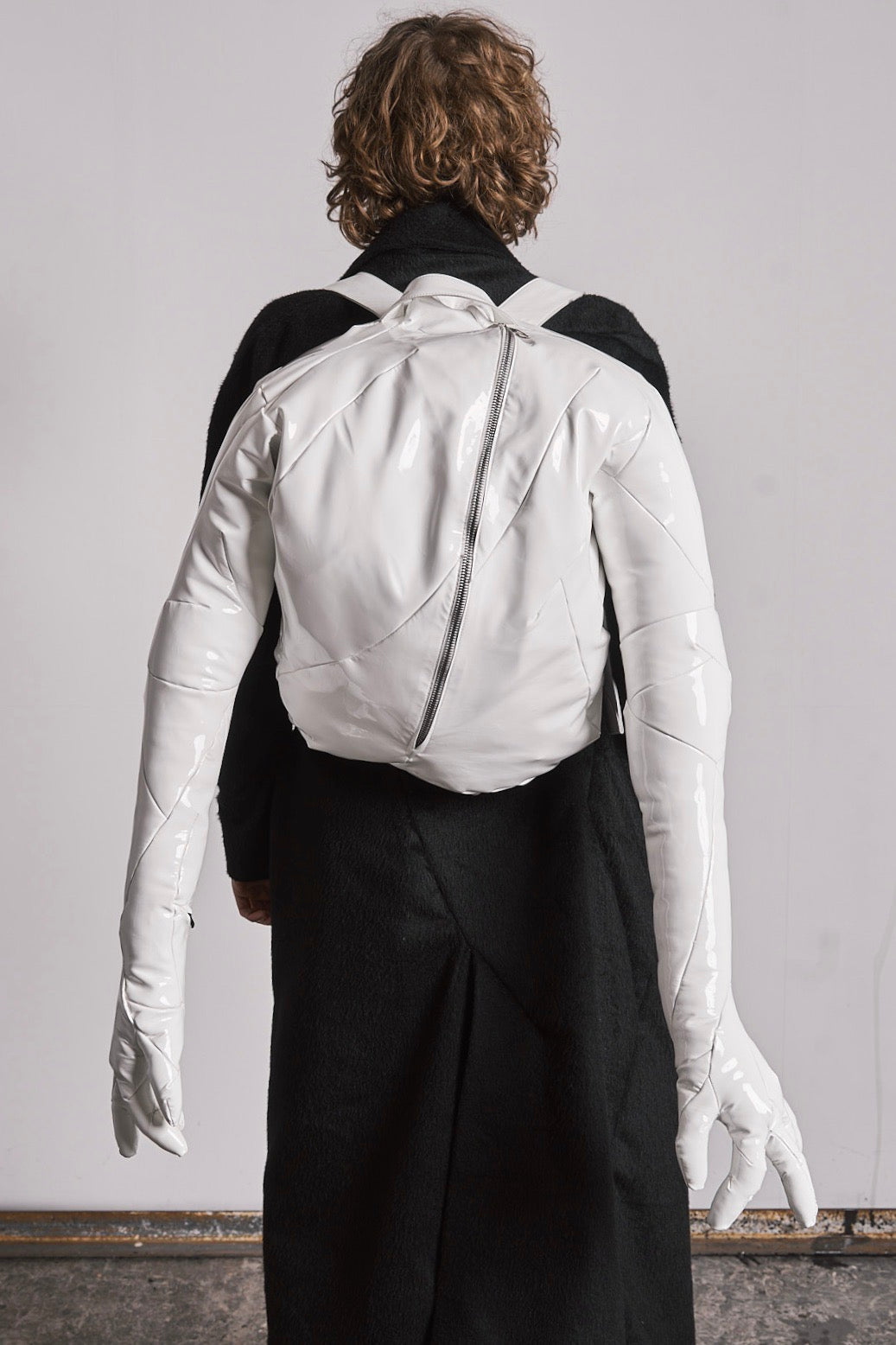 DISTORTION TORSO BACKPACK
