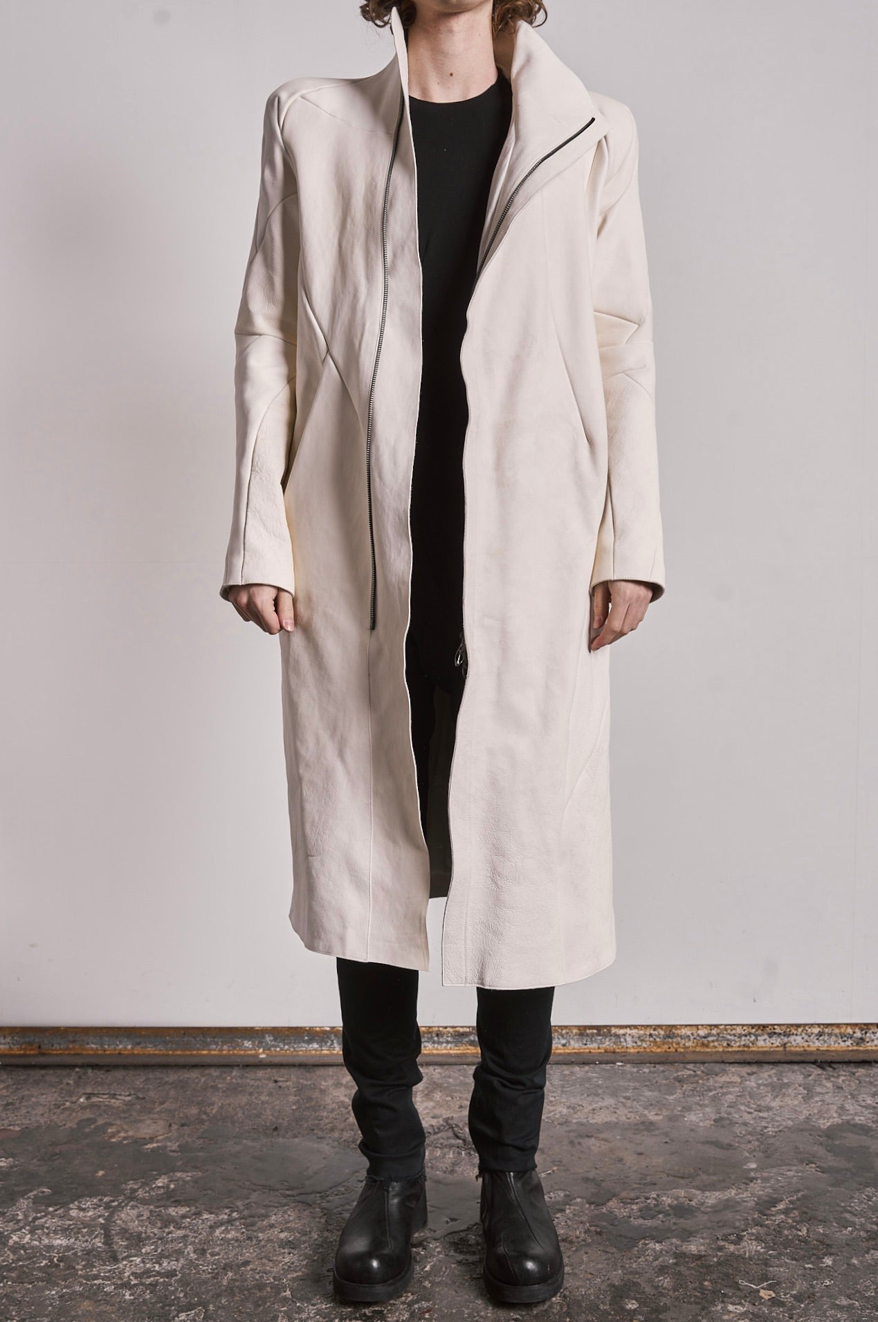DISTORTION POWER SHOULDER COAT