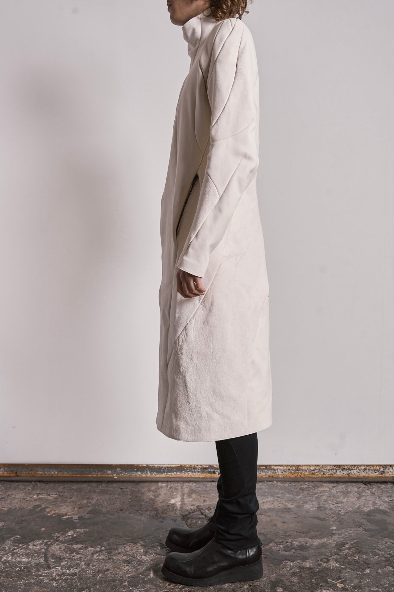 DISTORTION POWER SHOULDER COAT