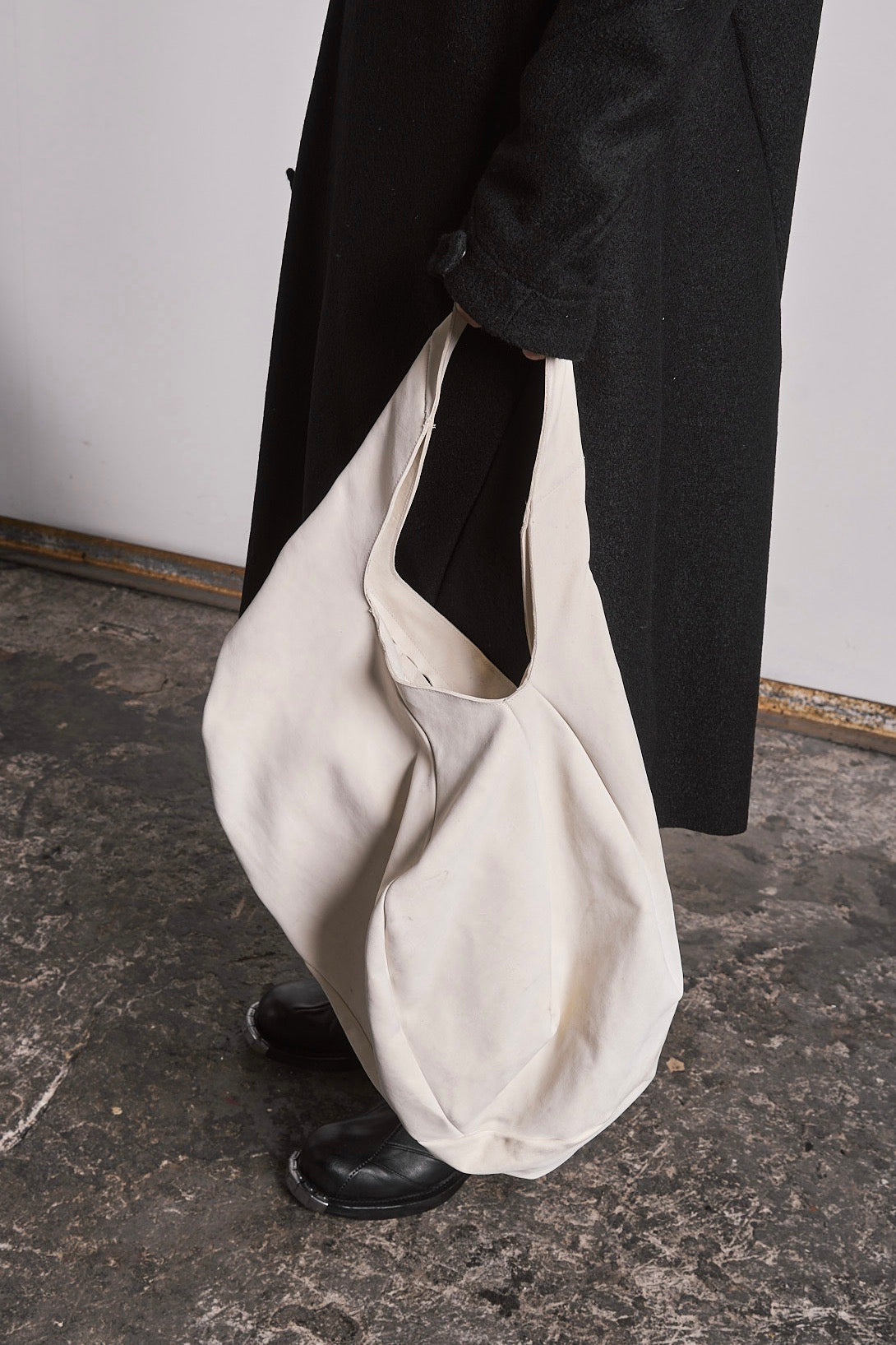 DISTORTION TOTE BAG