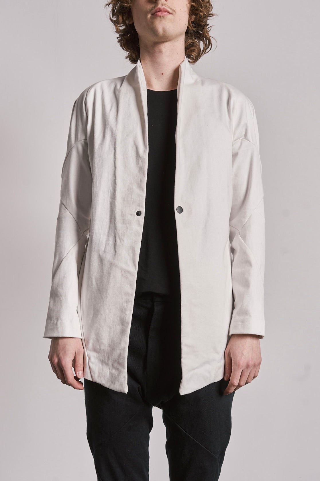 FORCED SHORT BLAZER
