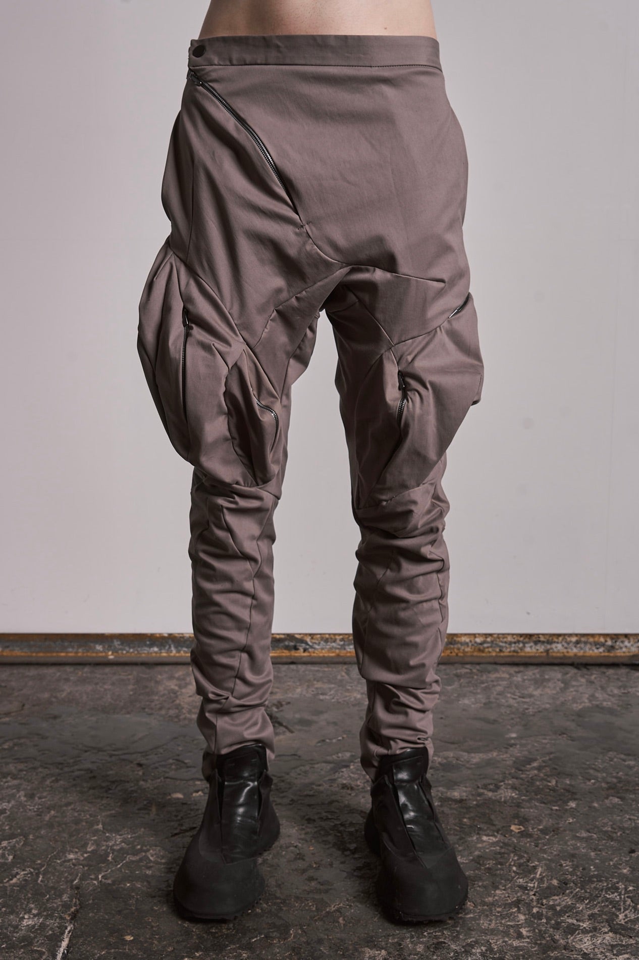 DISTORTION MUSCLE POCKET PANTS