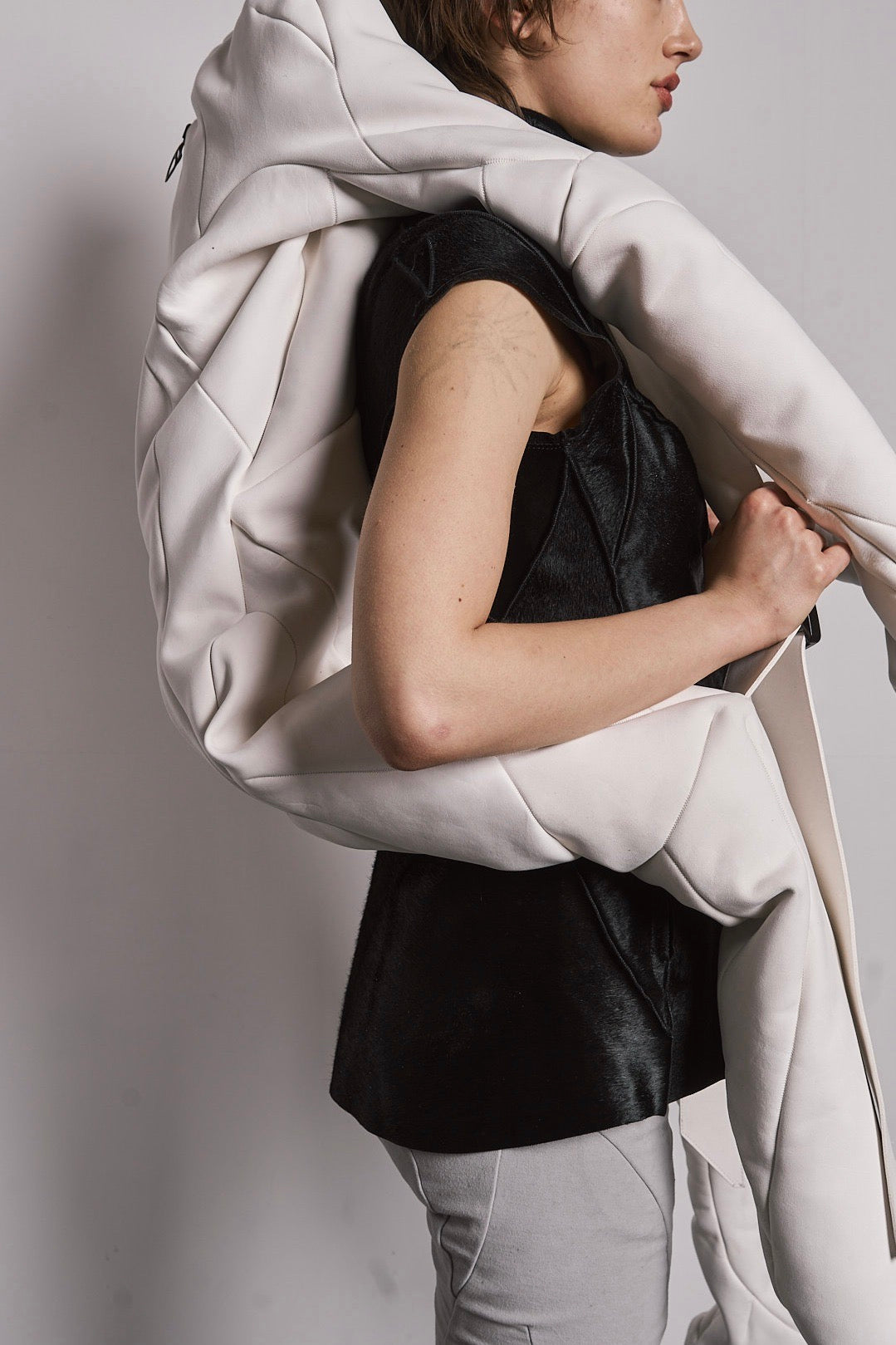 DISTORTION HUMANOID BAG