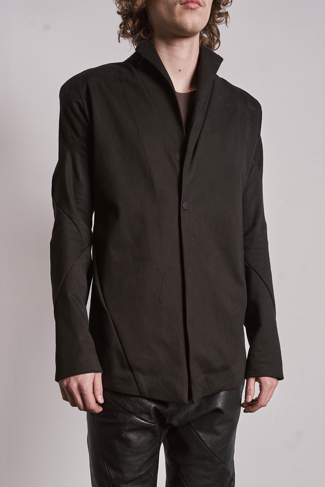 FORCED POWER SHOULDER BLAZER