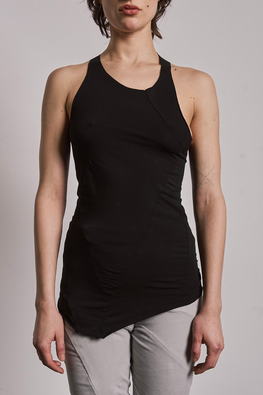 DISTORTION FITTED TANK TOP