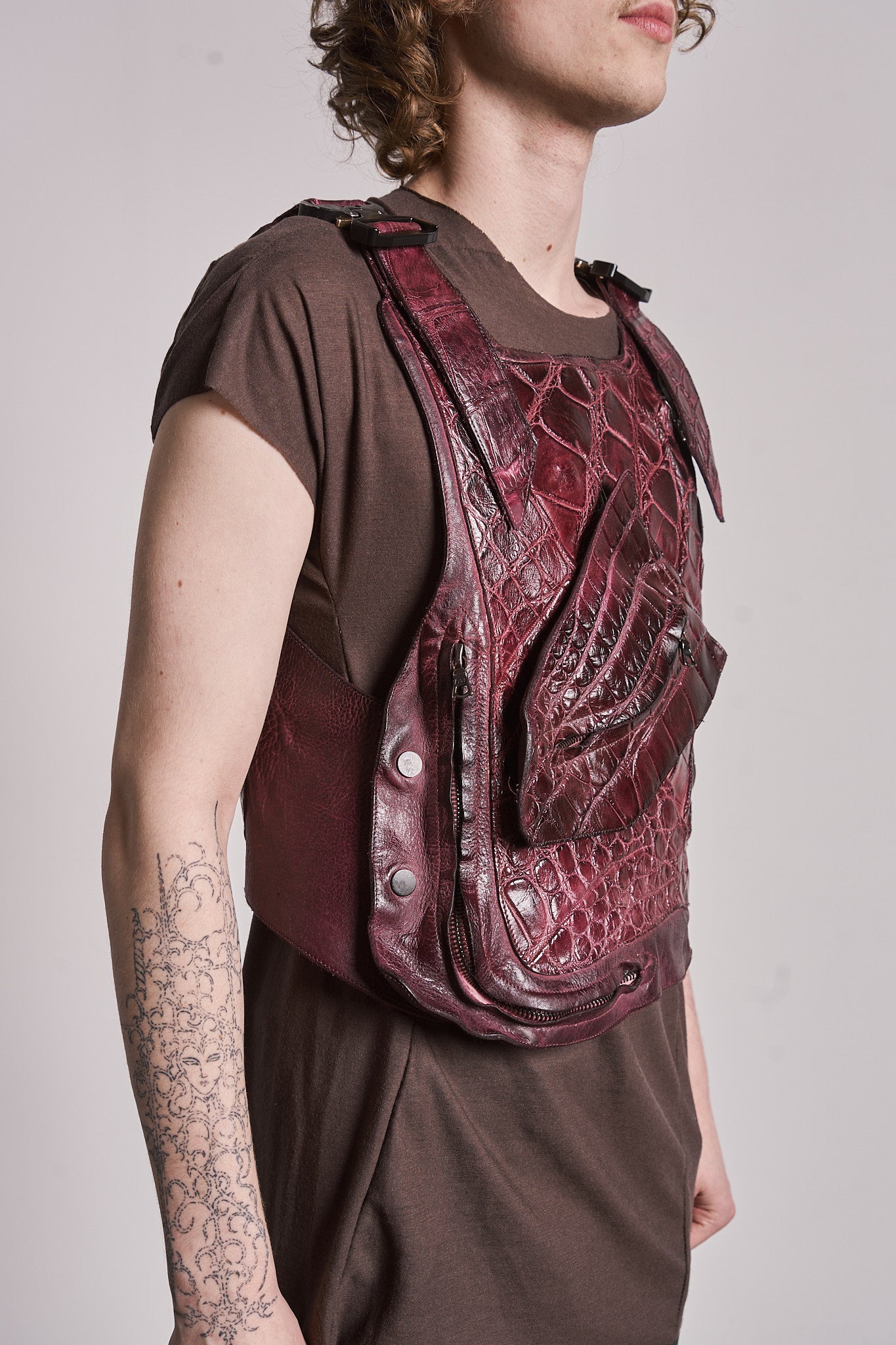 DISTORTION BULLET PROOF VEST
