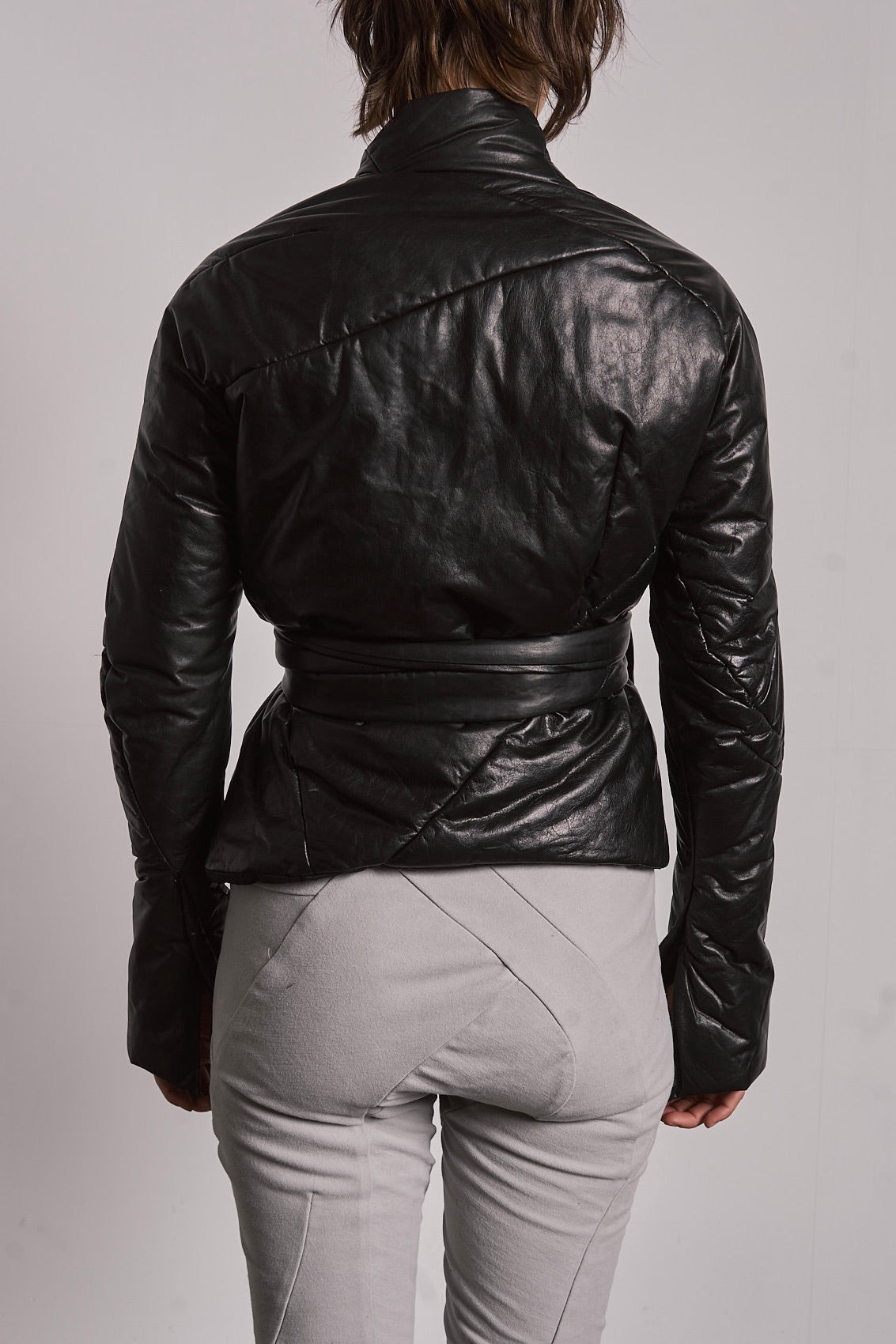 DISTORTION BELTED SHORT CARDIGAN