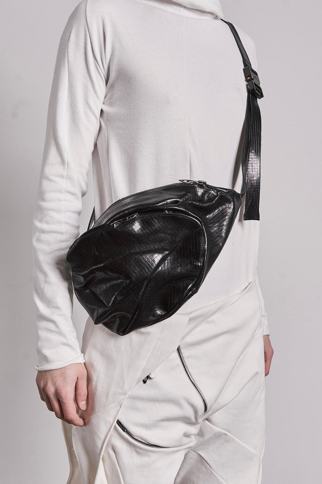 DISTORTION DEALER BAG MEDIUM
