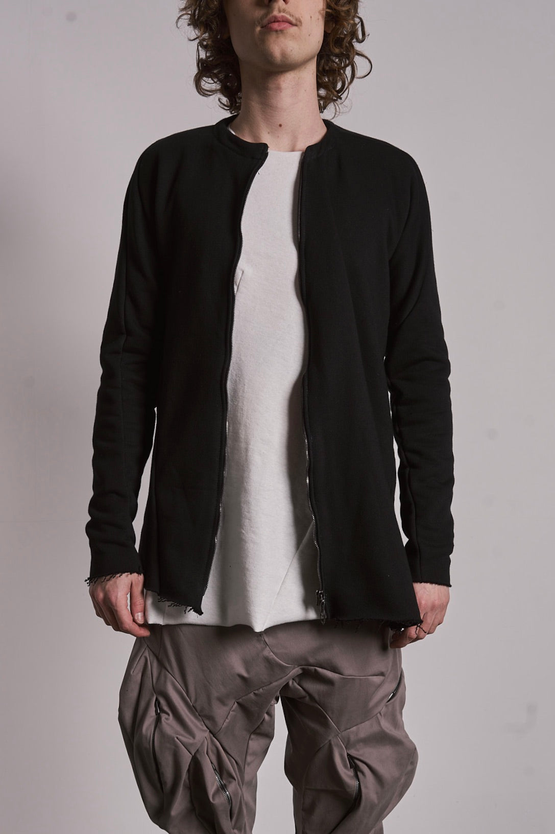 DISTORTION LONG T-SHIRT ZIPPED