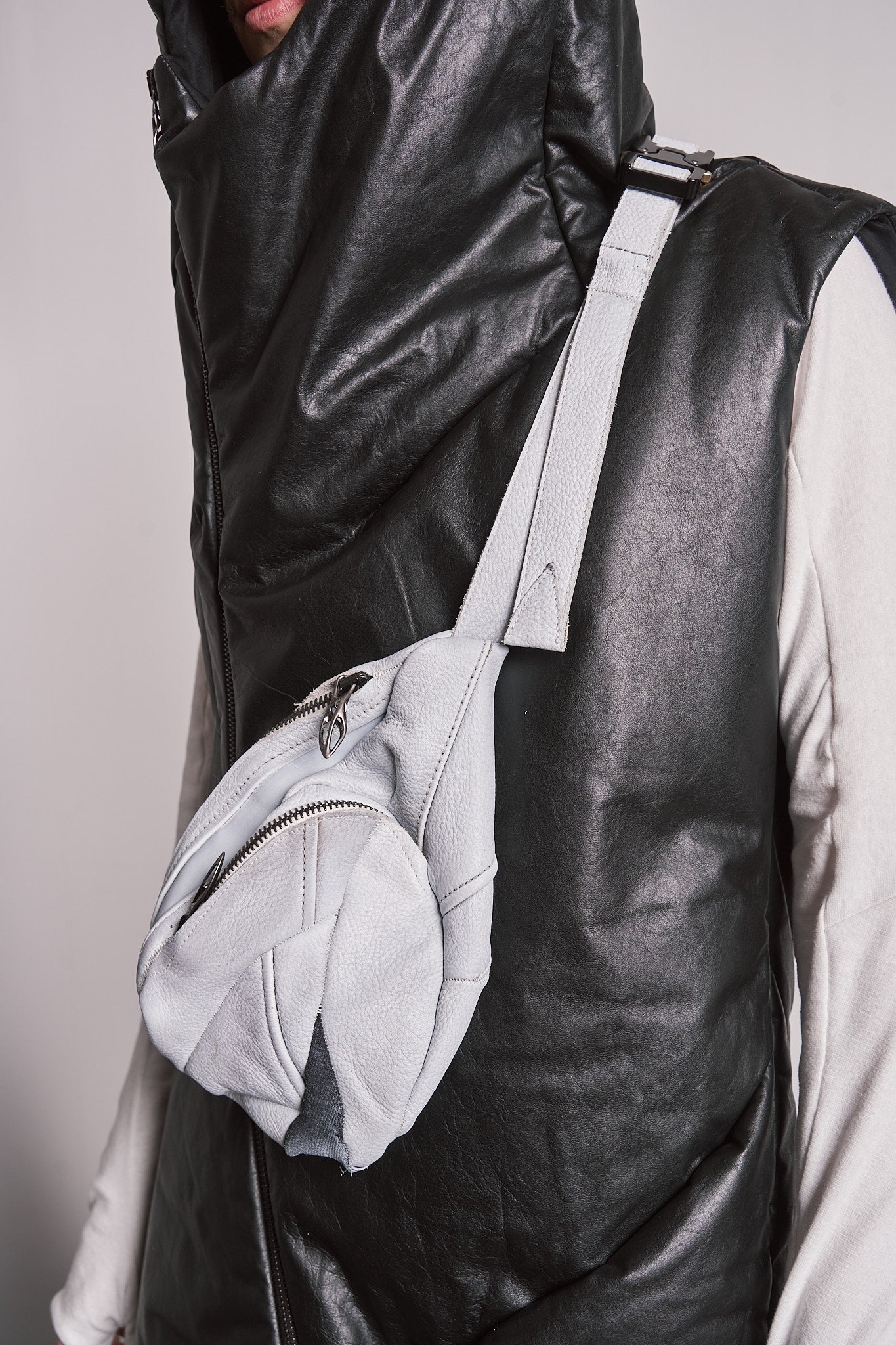 DISTORTION SMALL DEALER BAG RSRV