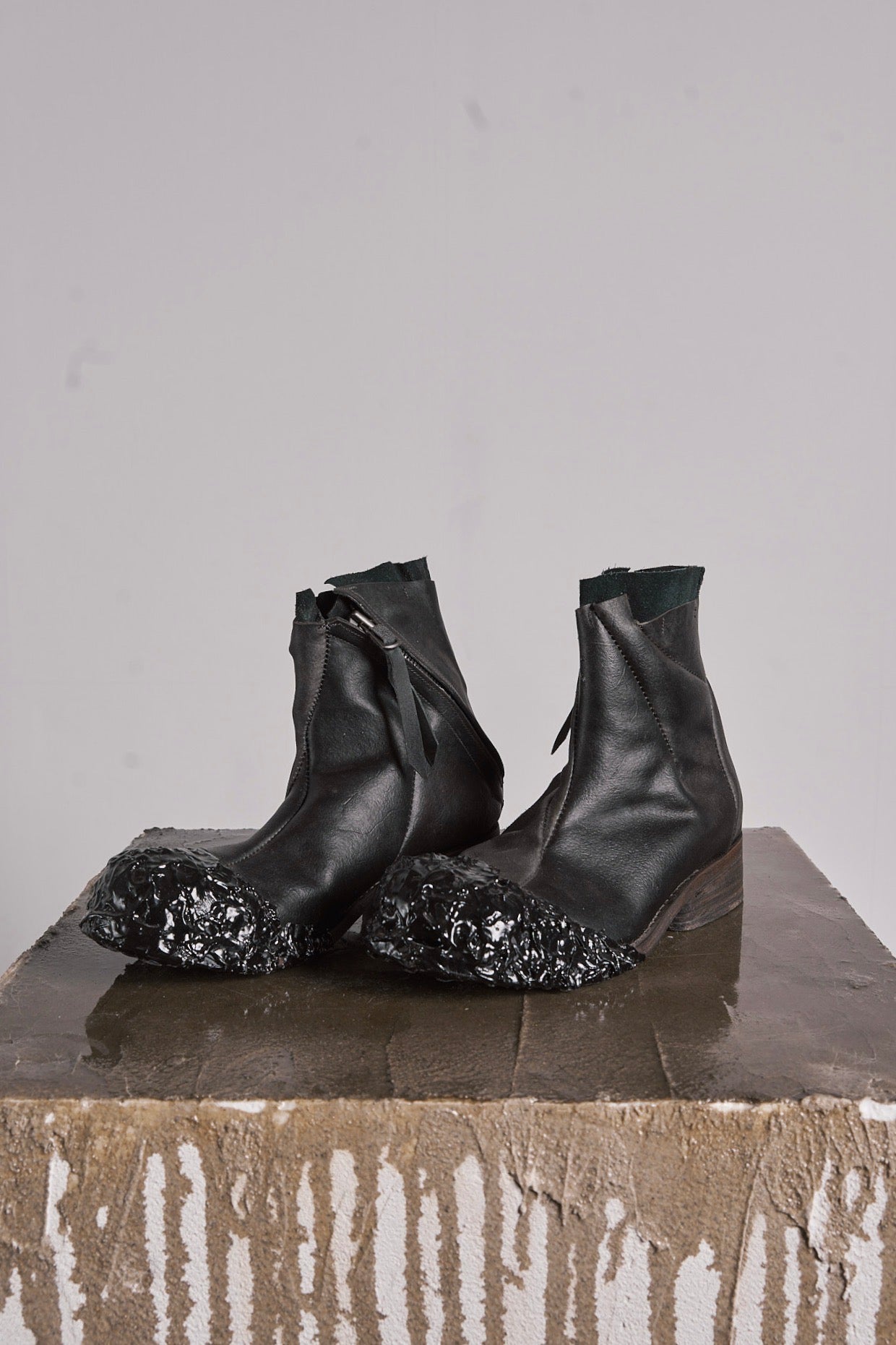DISTORTION ANKLE BOOT SYMBIOSIS