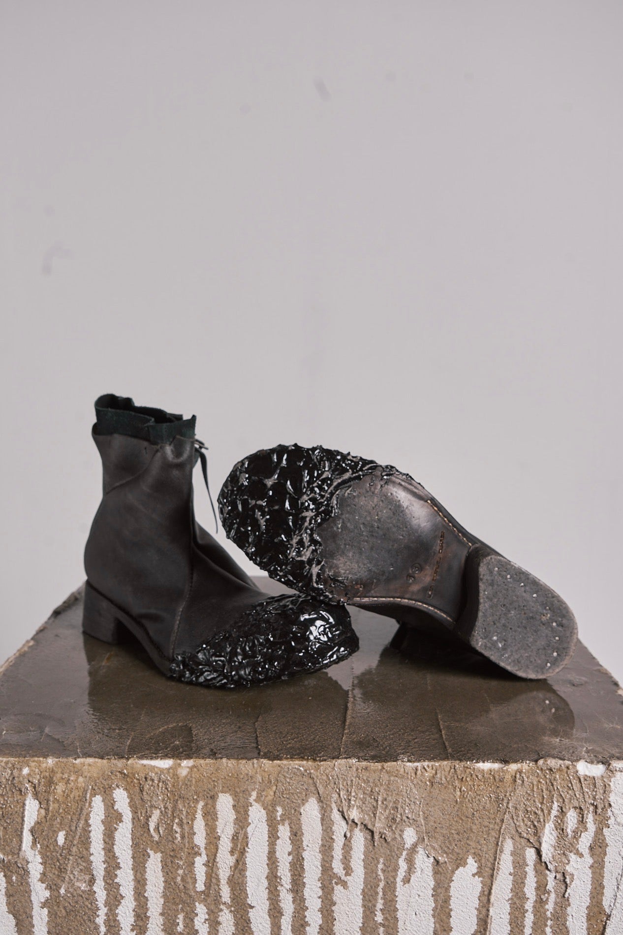 DISTORTION ANKLE BOOT SYMBIOSIS