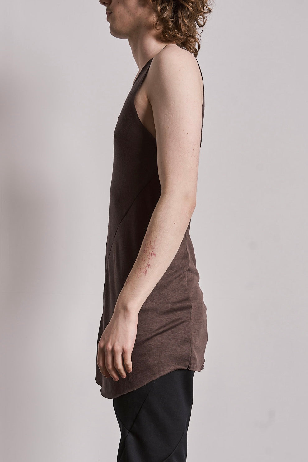 DISTORTION FITTED TANK TOP