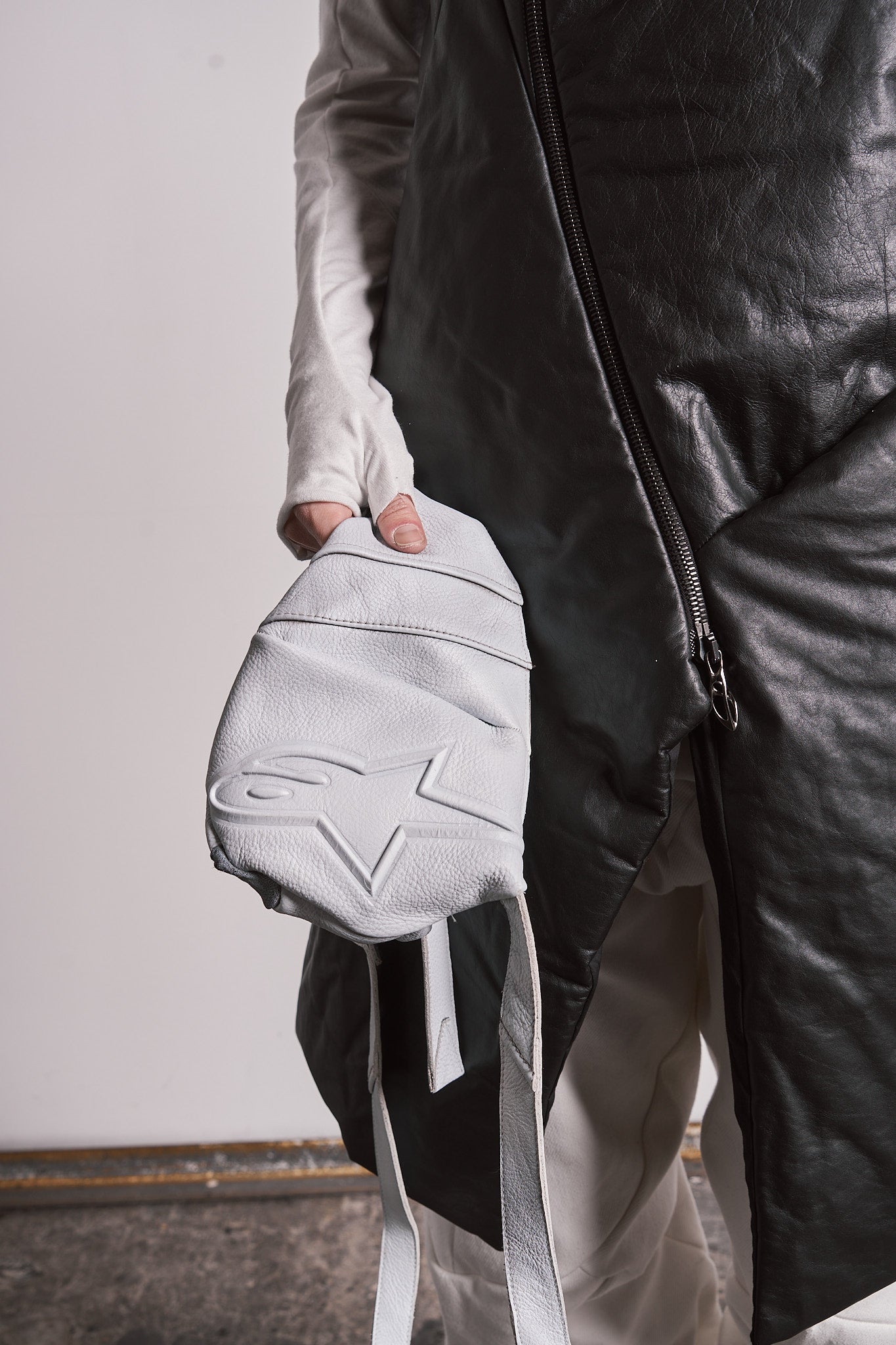 DISTORTION SMALL DEALER BAG RSRV