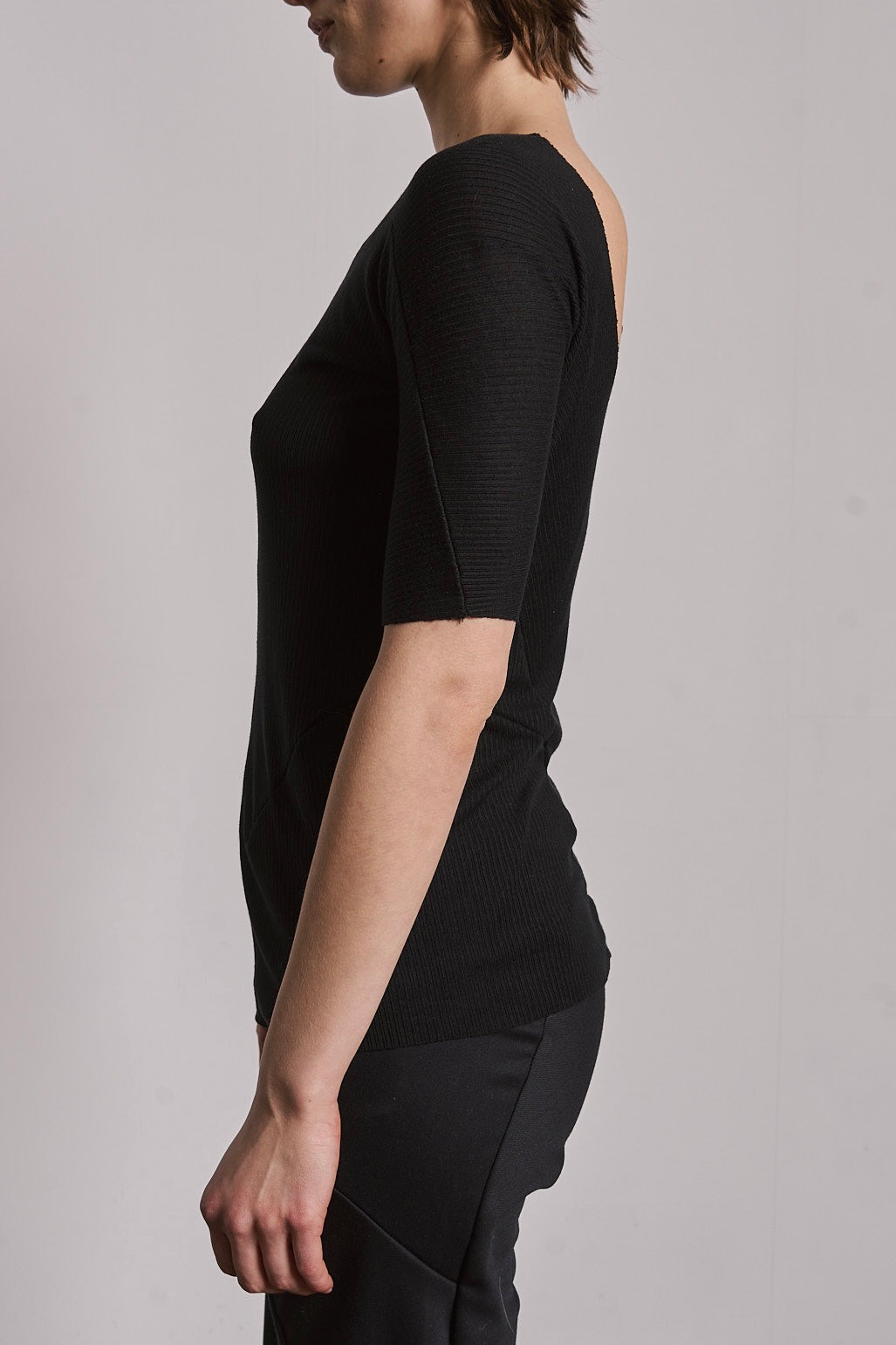 DISTORTION LOW BACK T-SHIRT