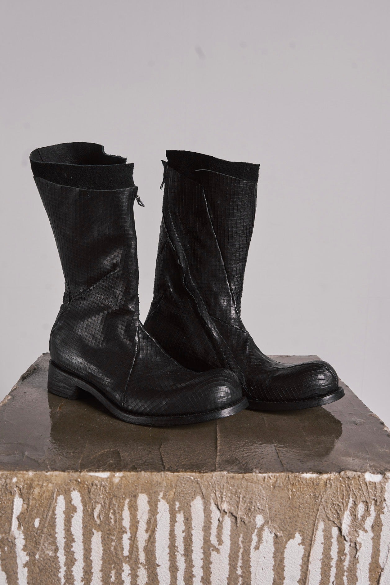 DISTORTION TALL BOOT / SPIKES