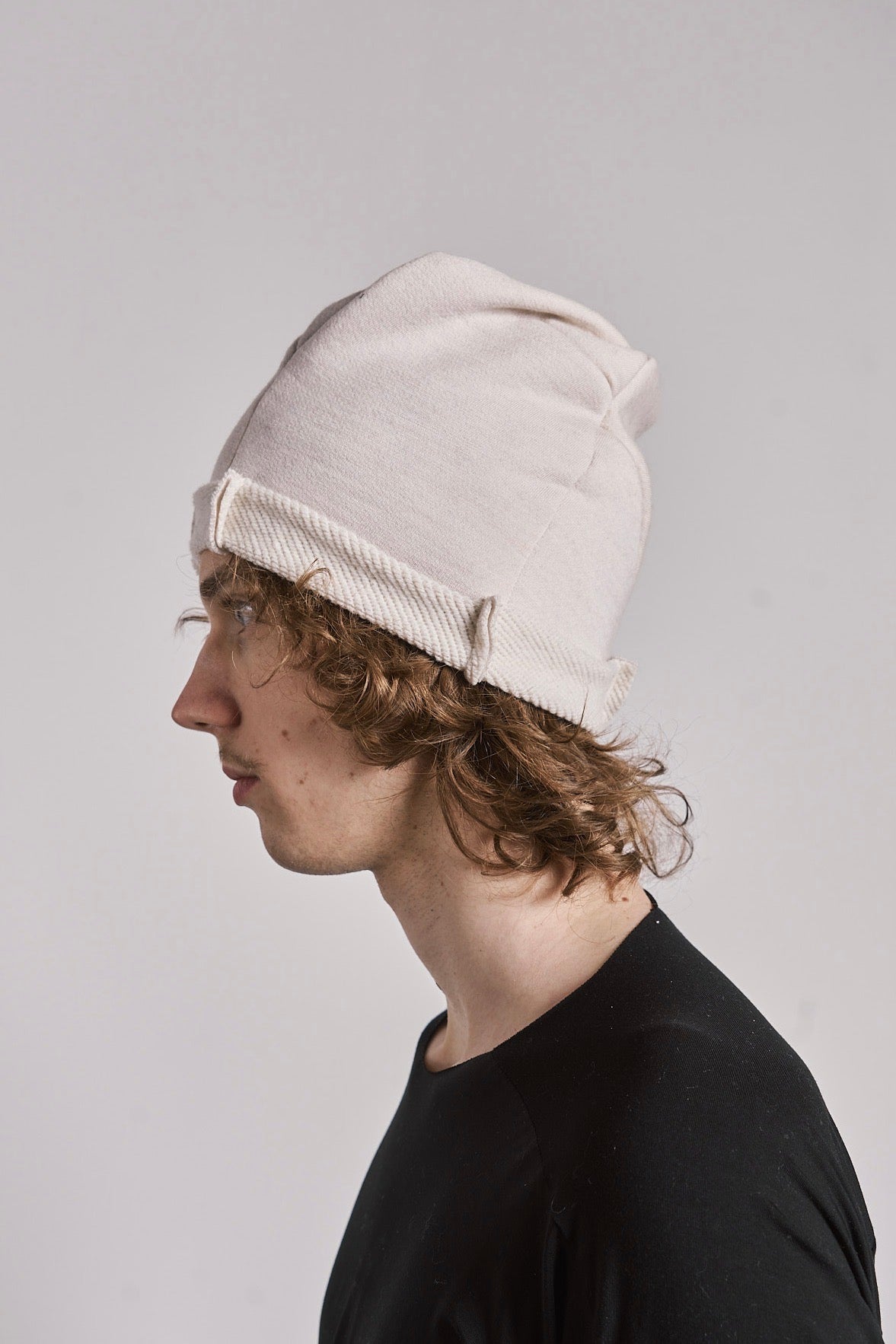 DISTORTION BEANIE