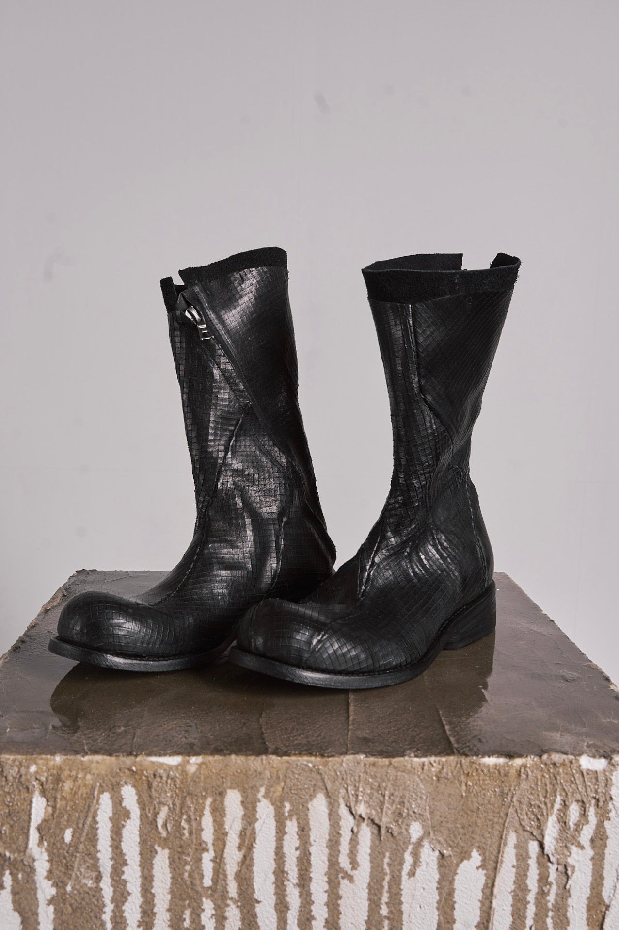 DISTORTION TALL BOOT / SPIKES