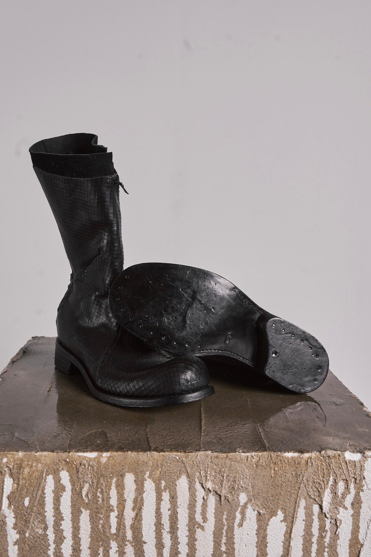 DISTORTION TALL BOOT / SPIKES