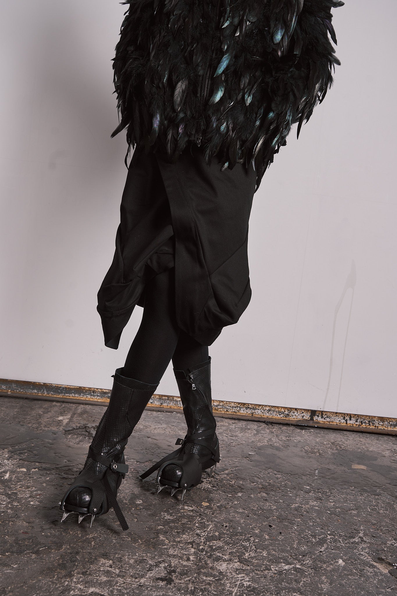 DISTORTION TALL BOOT / SPIKES