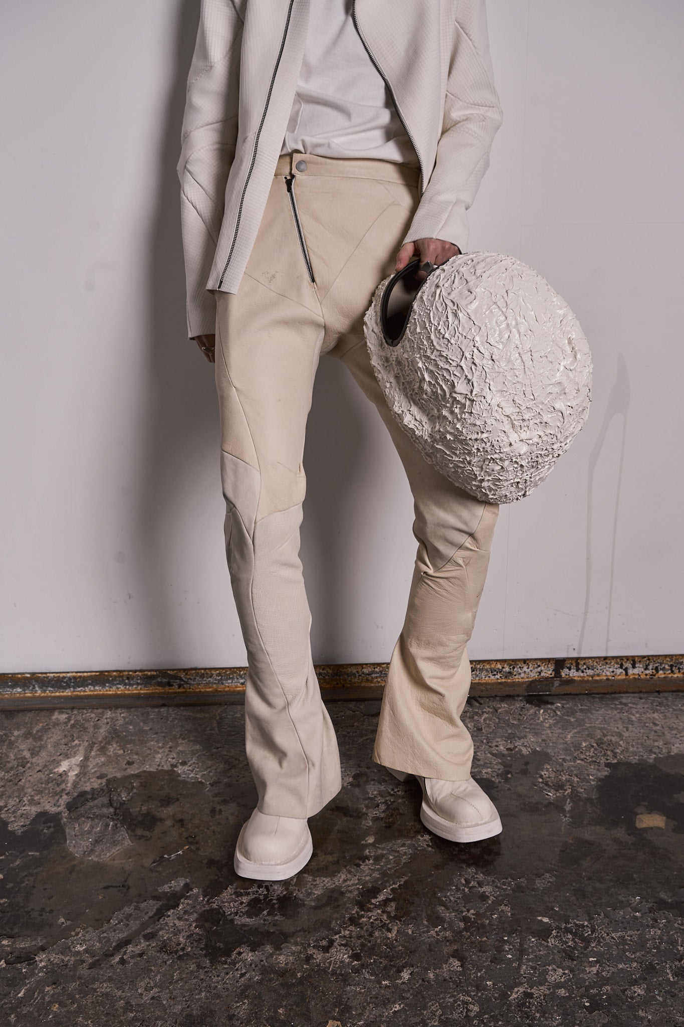 DISTORTION SCULPTURE PANTS