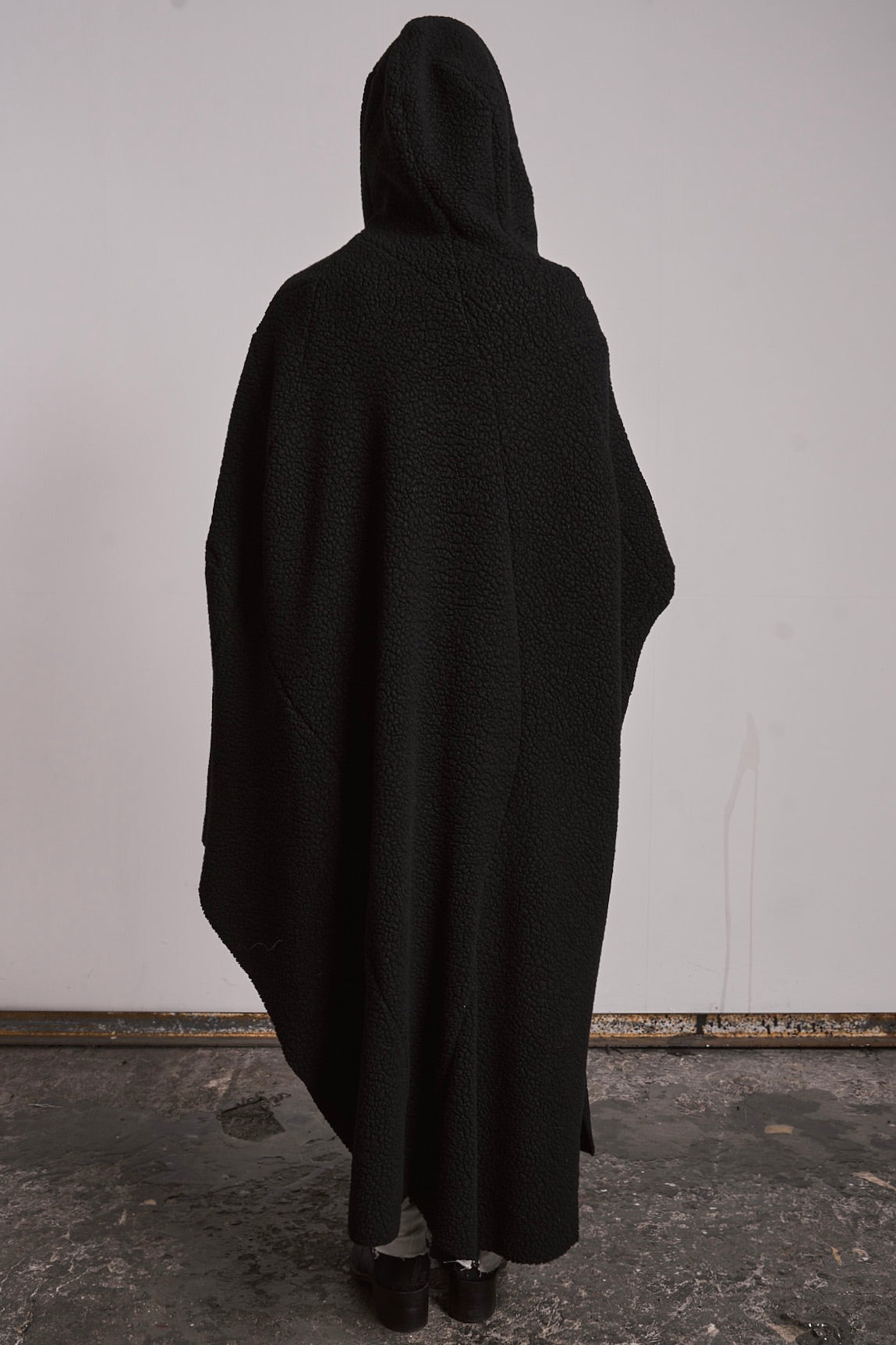 DISTORTION PONCHO
