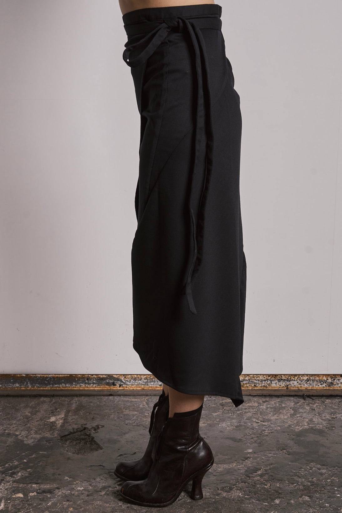 DISTORTION WRAP SKIRT