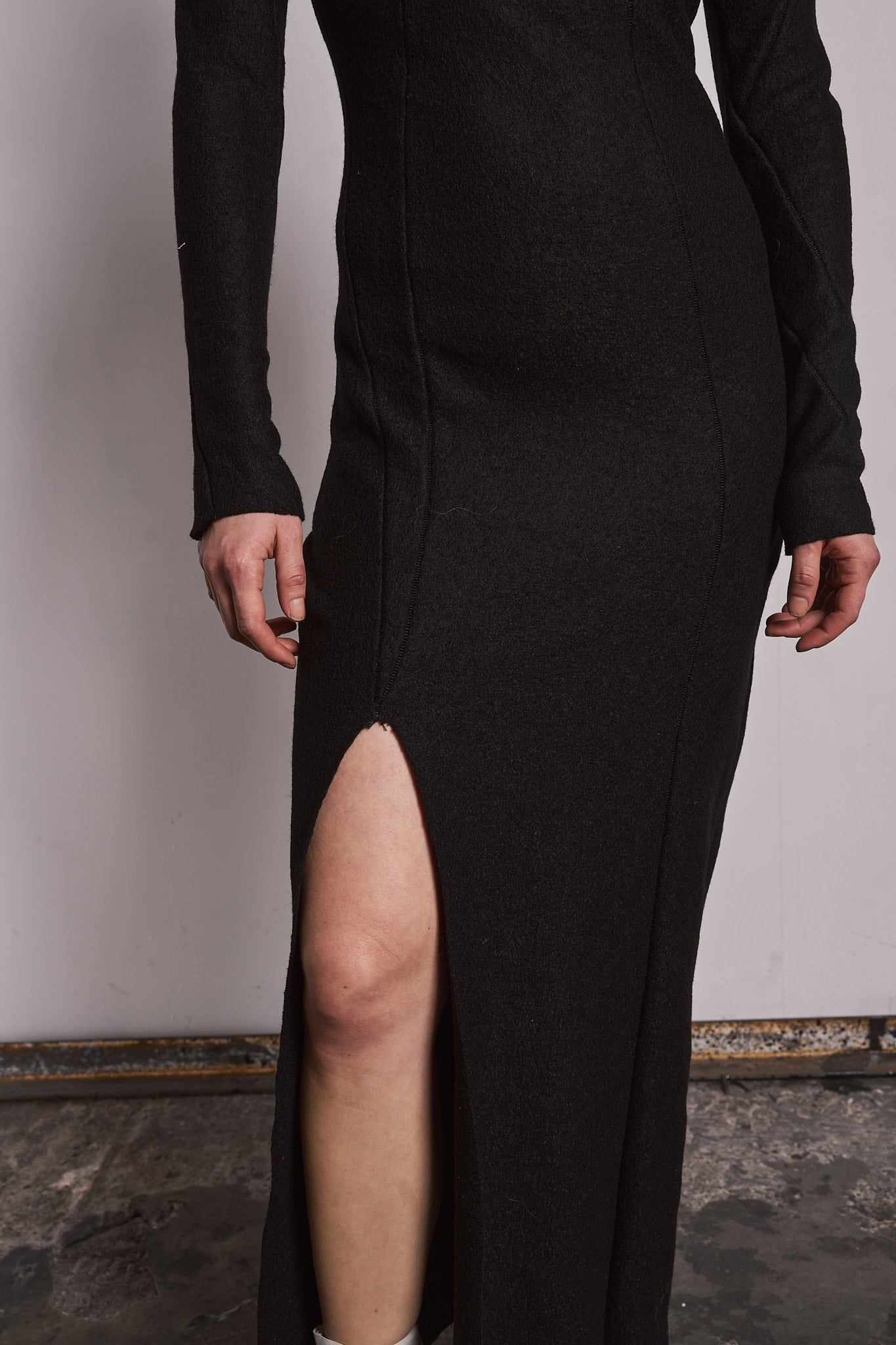 DISTORTION ANKLE DRESS LONG SLEEVE