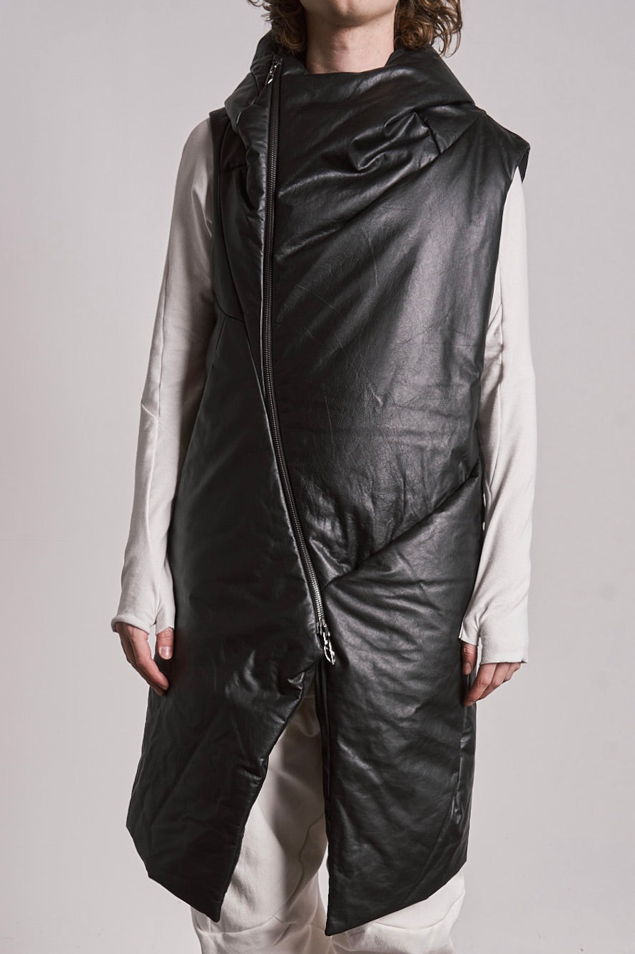 DISTORTION CURVED HOODED VEST