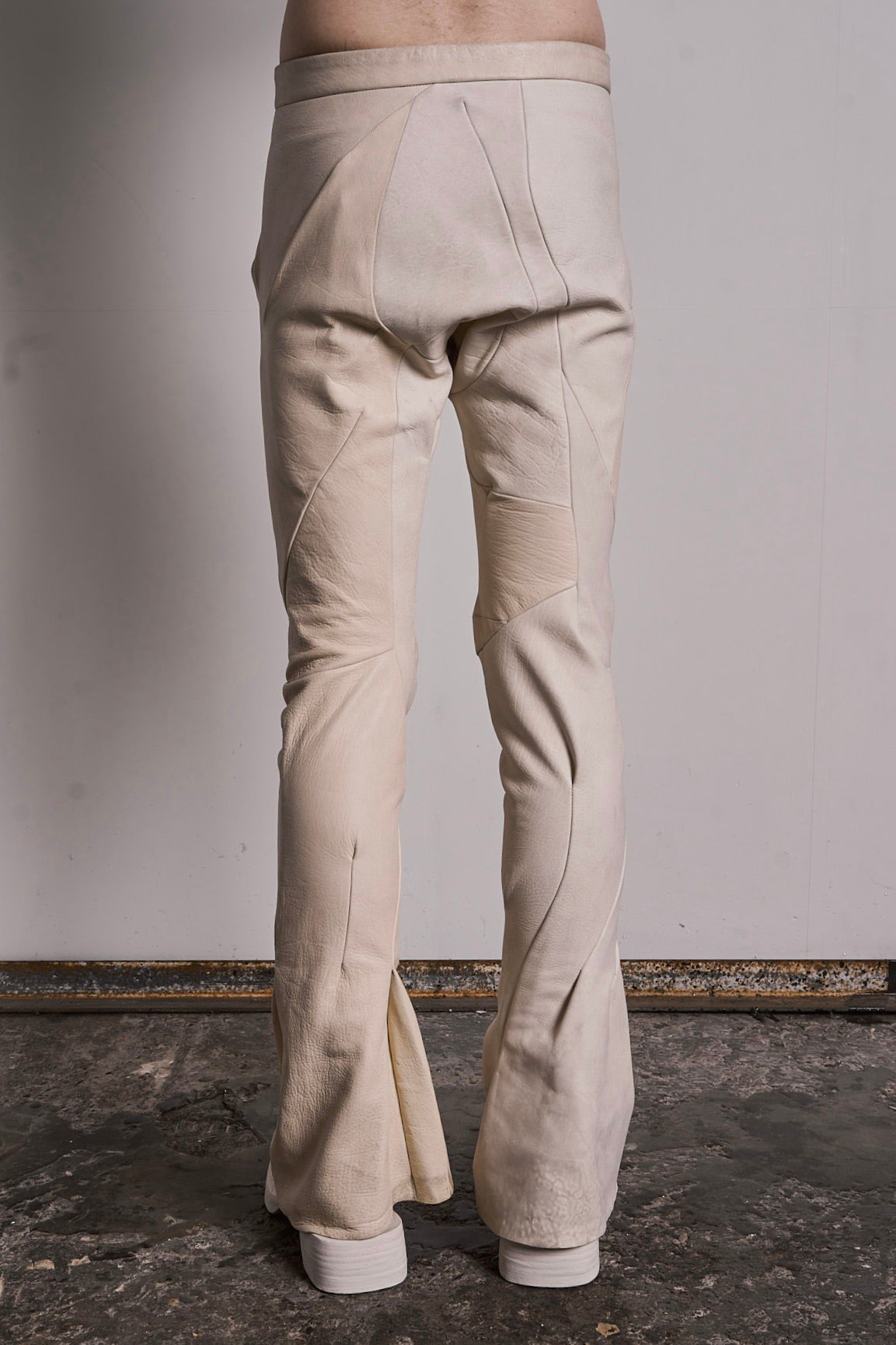 DISTORTION SCULPTURE PANTS