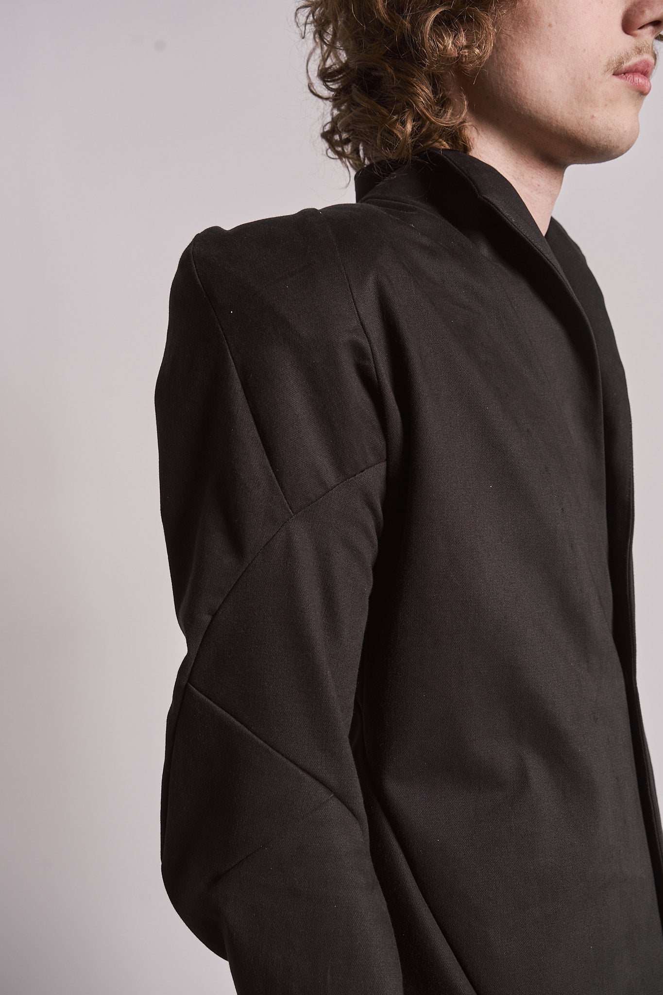 FORCED POWER SHOULDER BLAZER