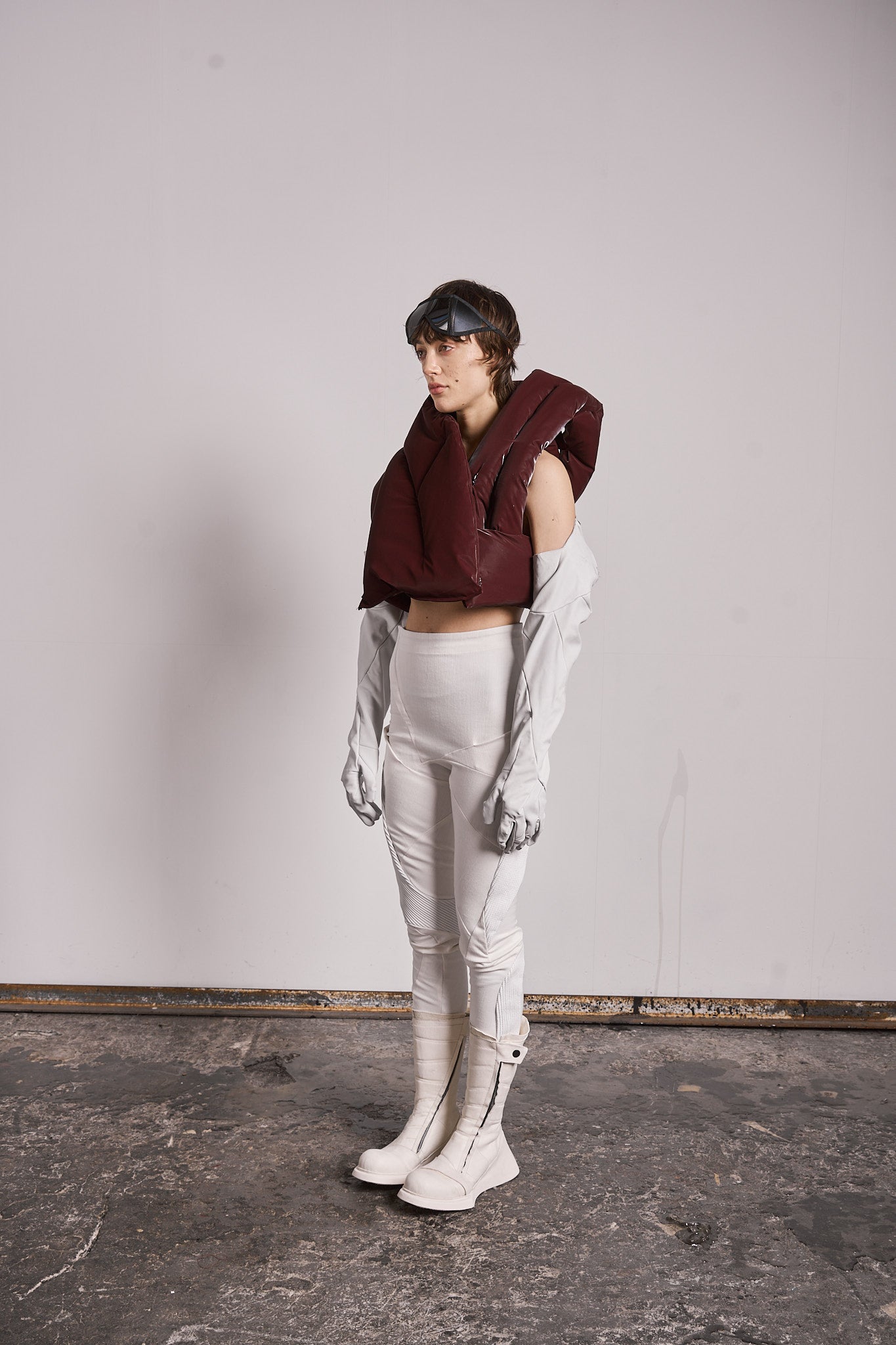 DISTORTION CONNECTED GLOVES