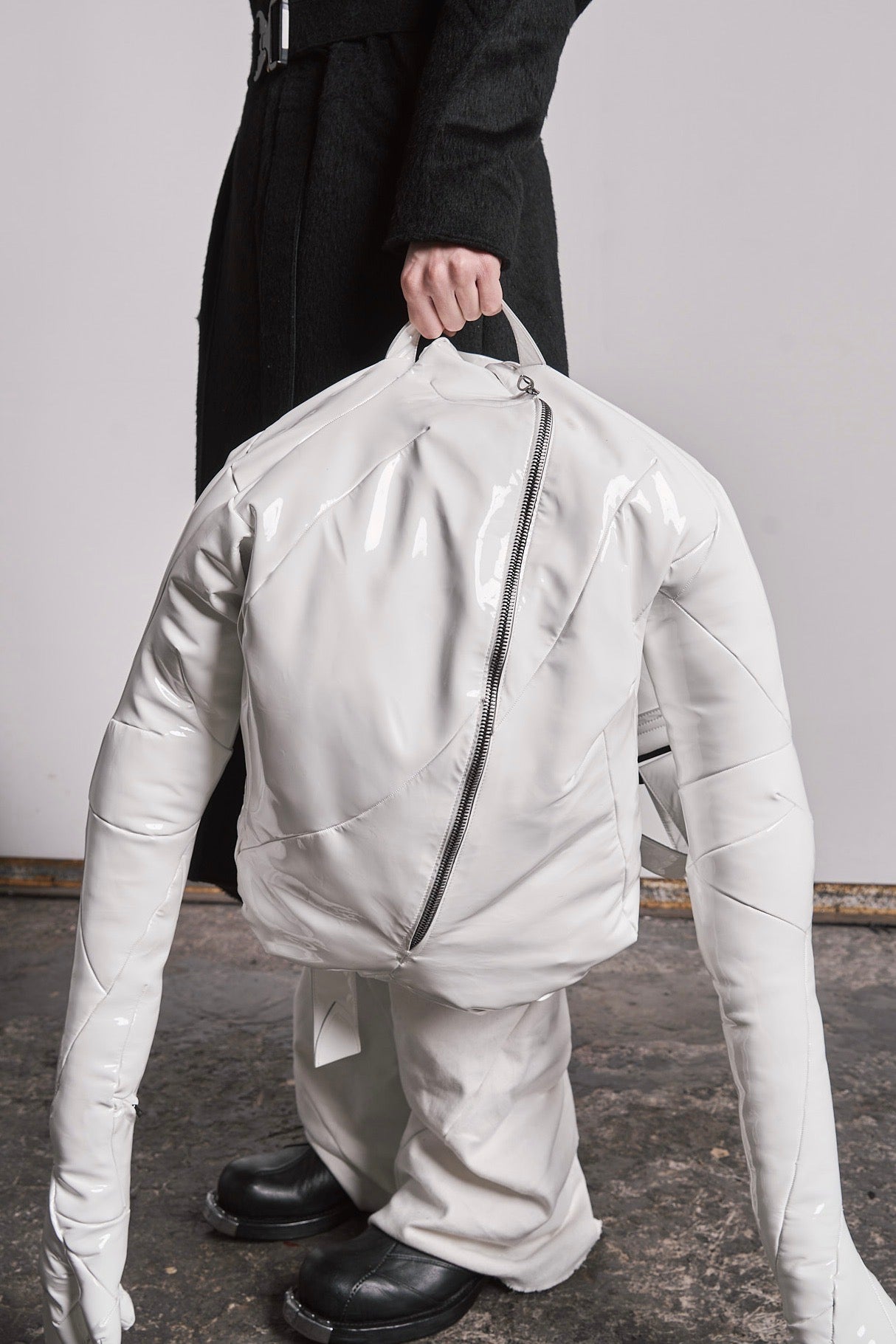 DISTORTION TORSO BACKPACK
