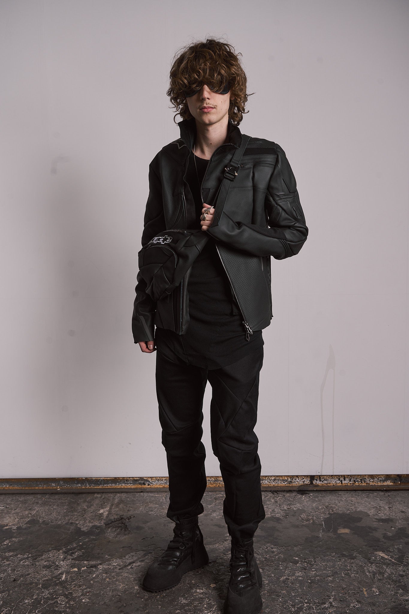 DISTORTION MEDIUM DEALER BAG RSRV