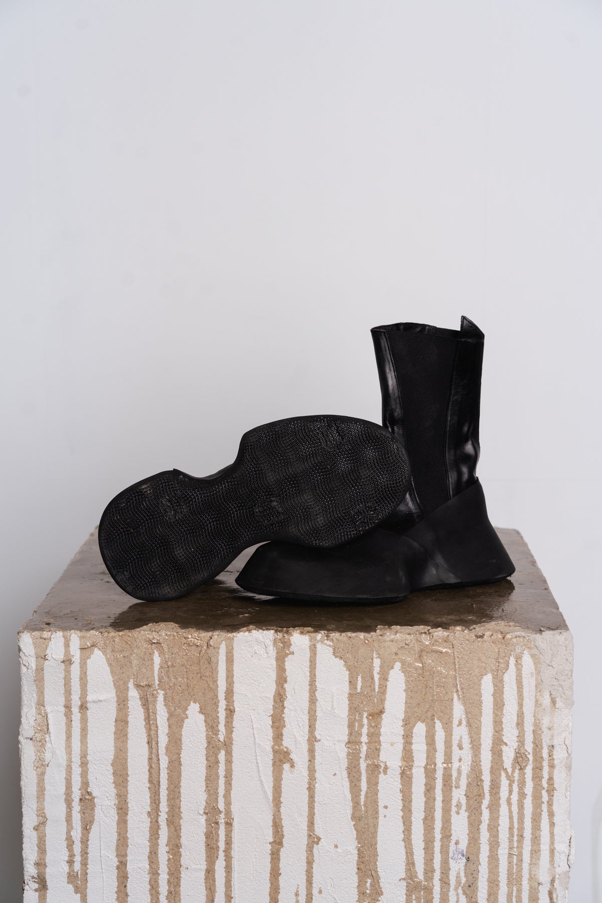 DISTORTION HYBRID SNEAKER