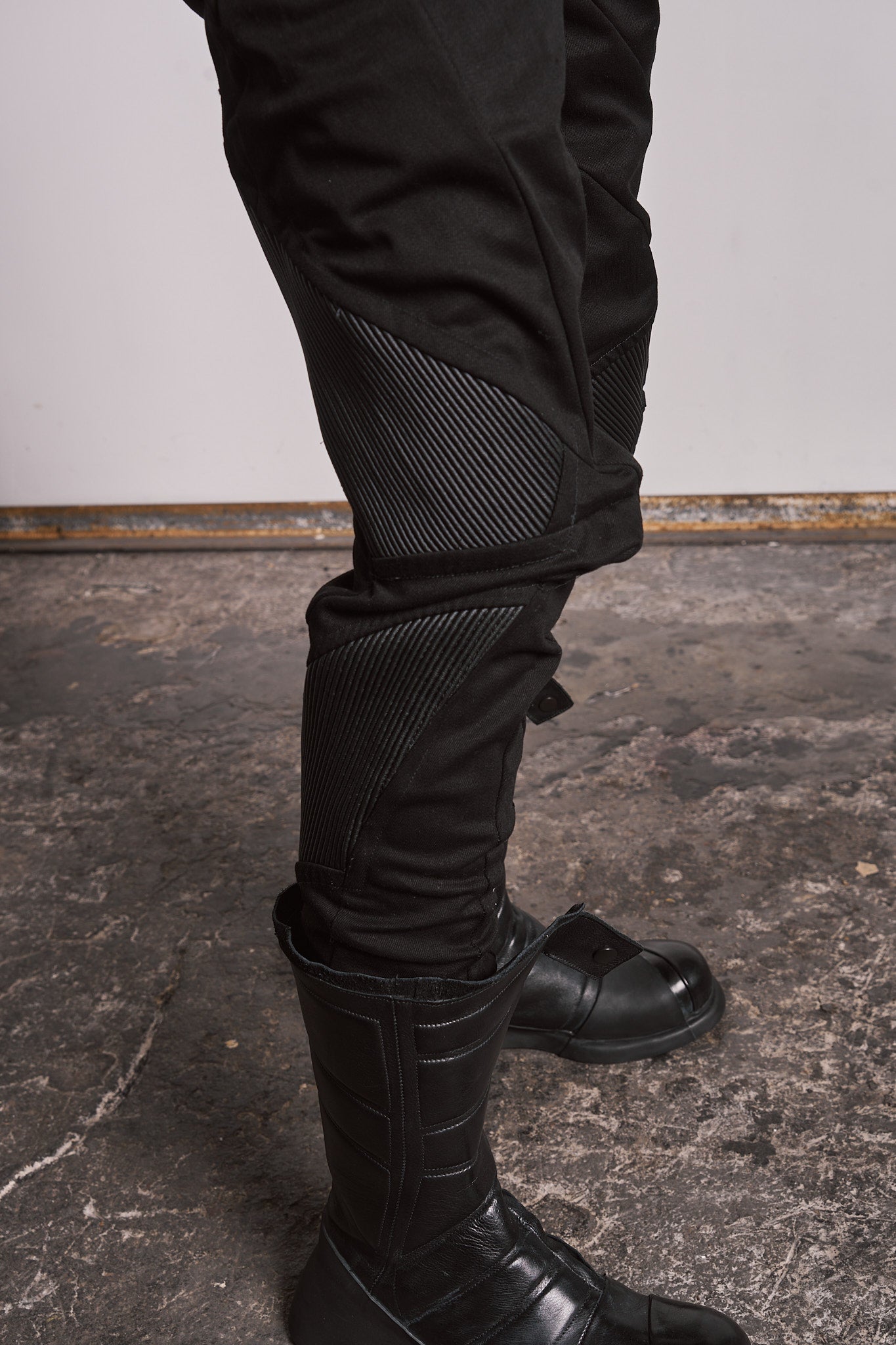 DISTORTION BIKER PANTS