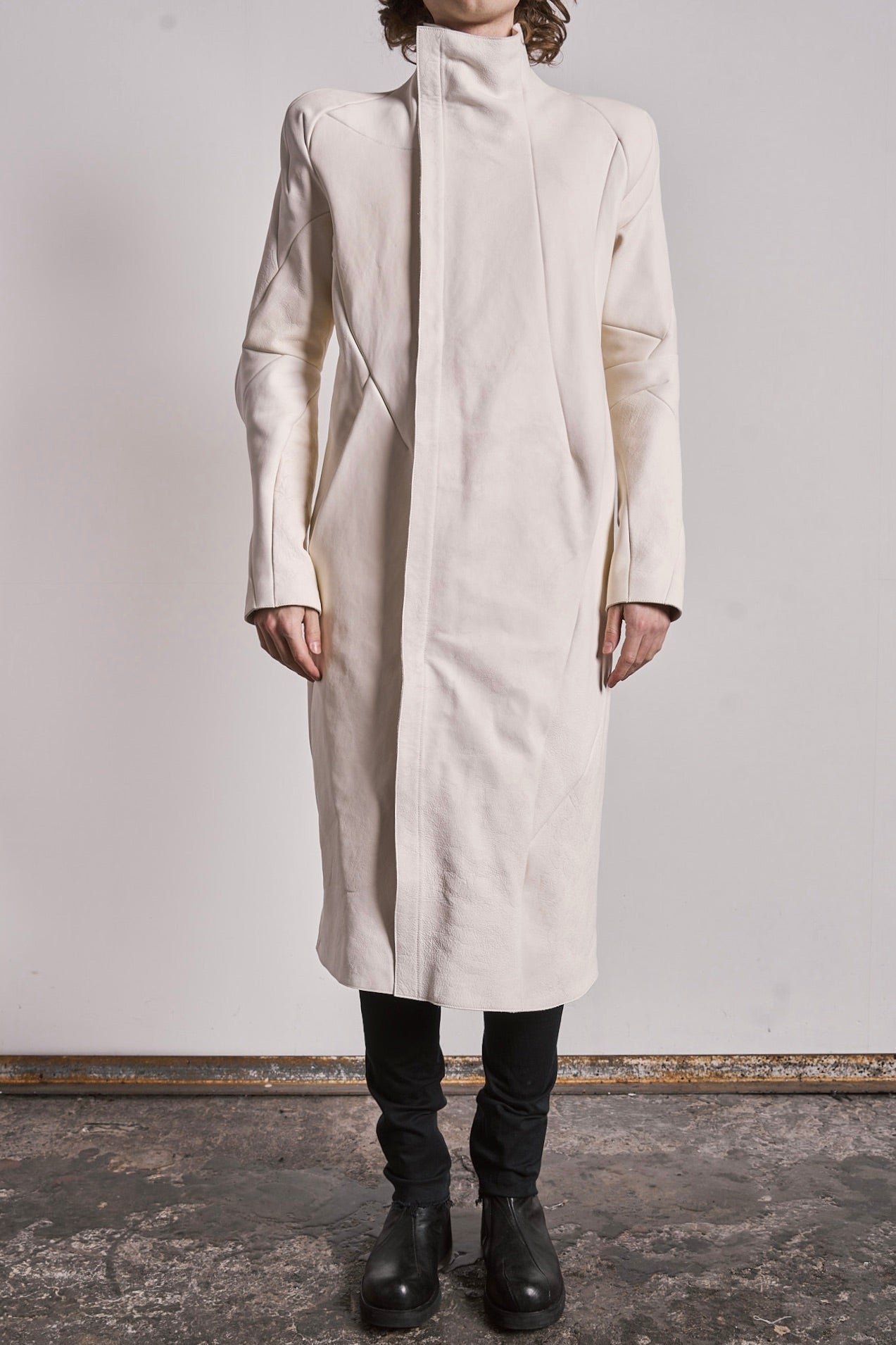 DISTORTION POWER SHOULDER COAT