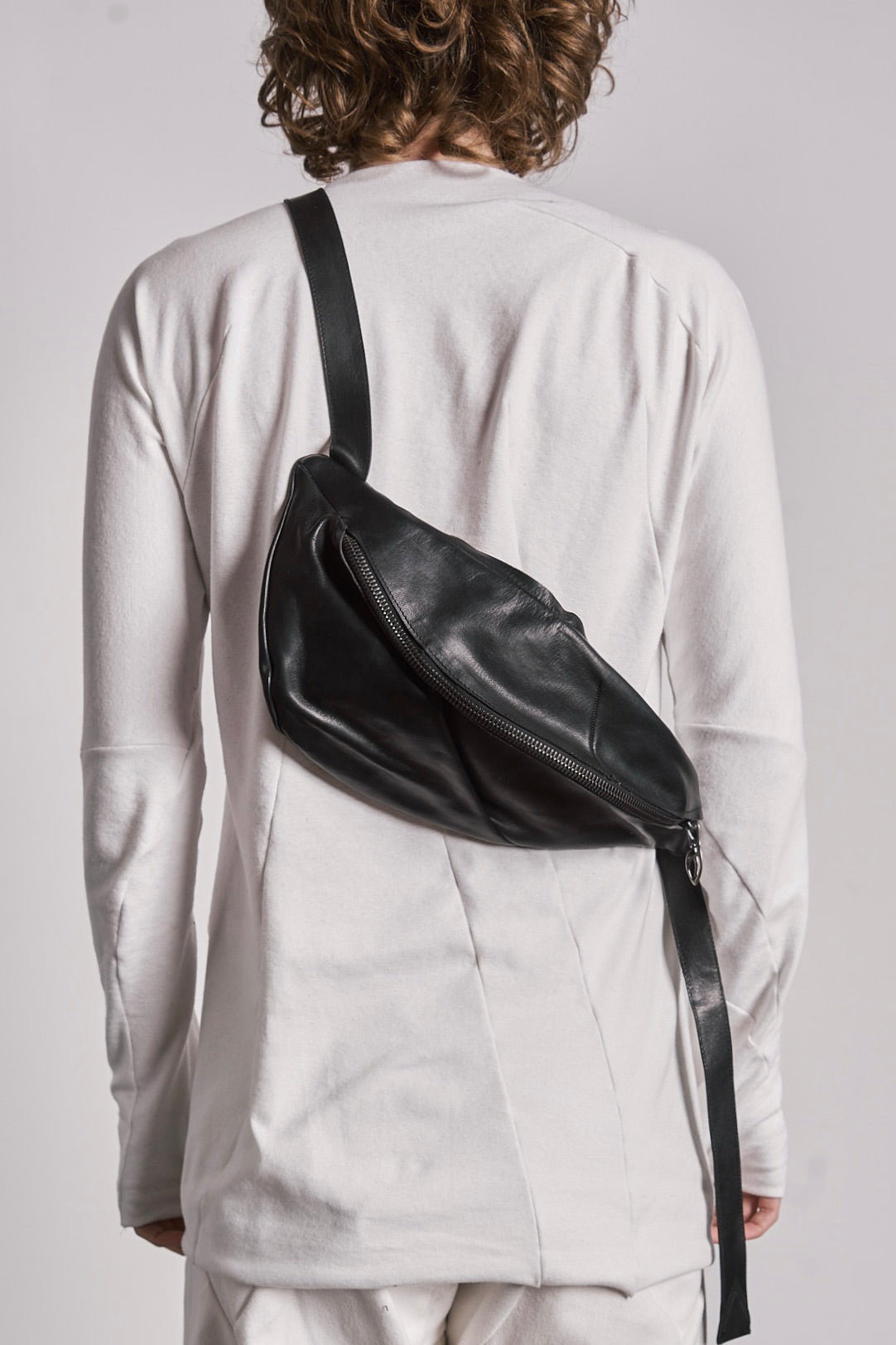 DISTORTION BUMBAG