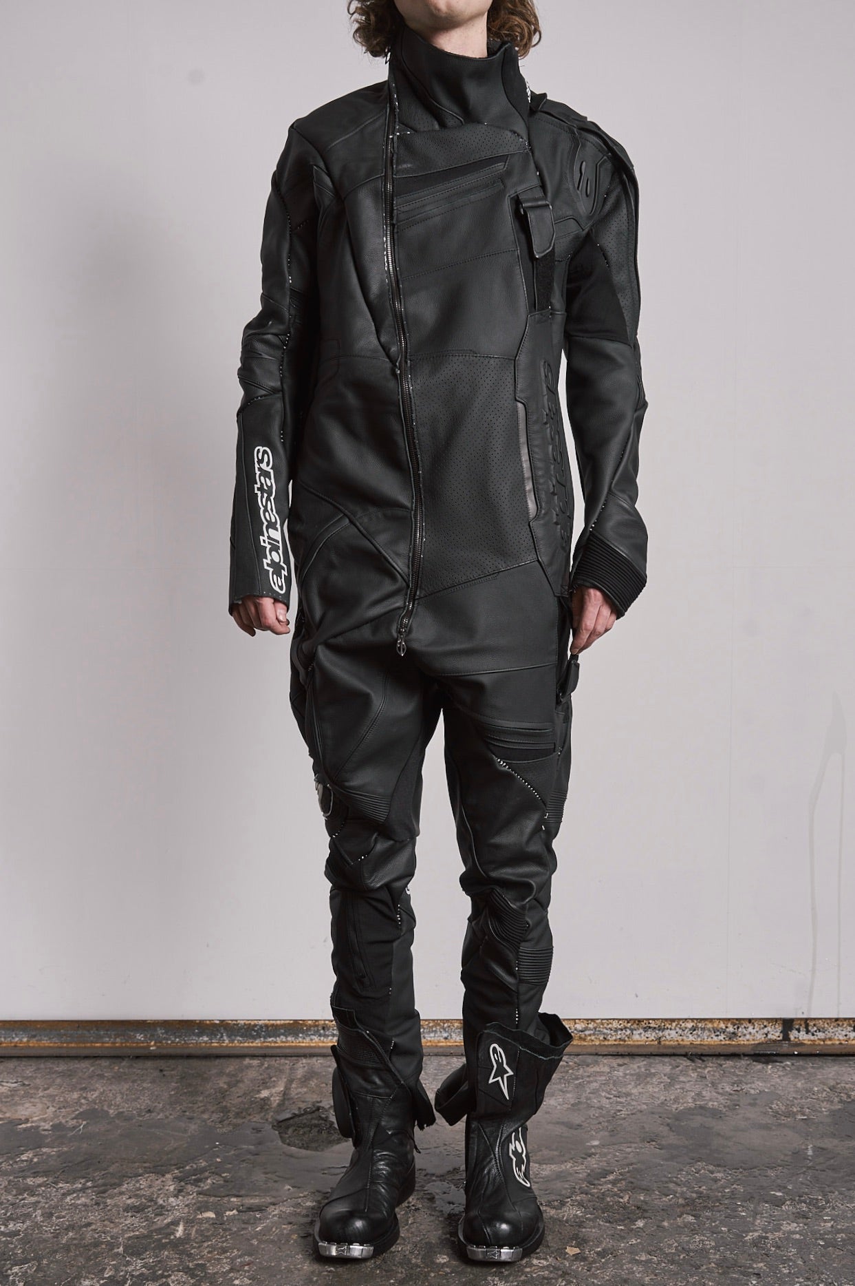 DISTORTION RACING SUIT RSRV
