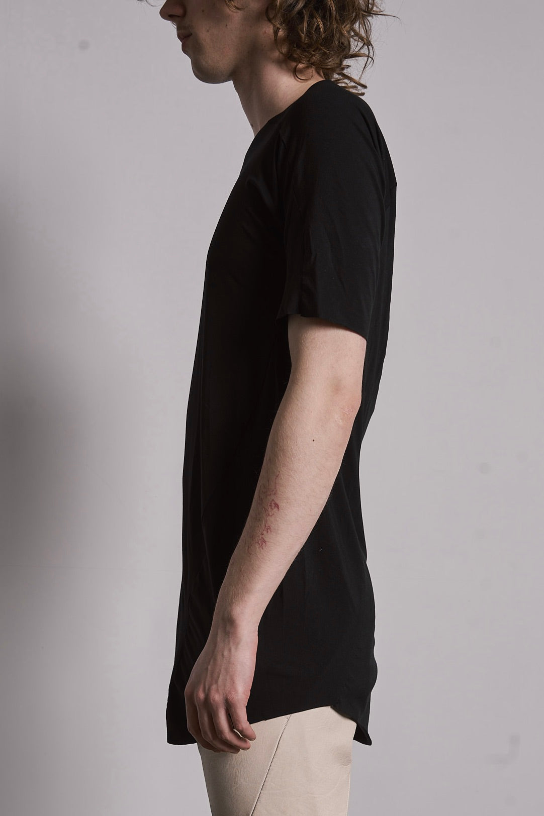 DISTORTION CURVED T-SHIRT