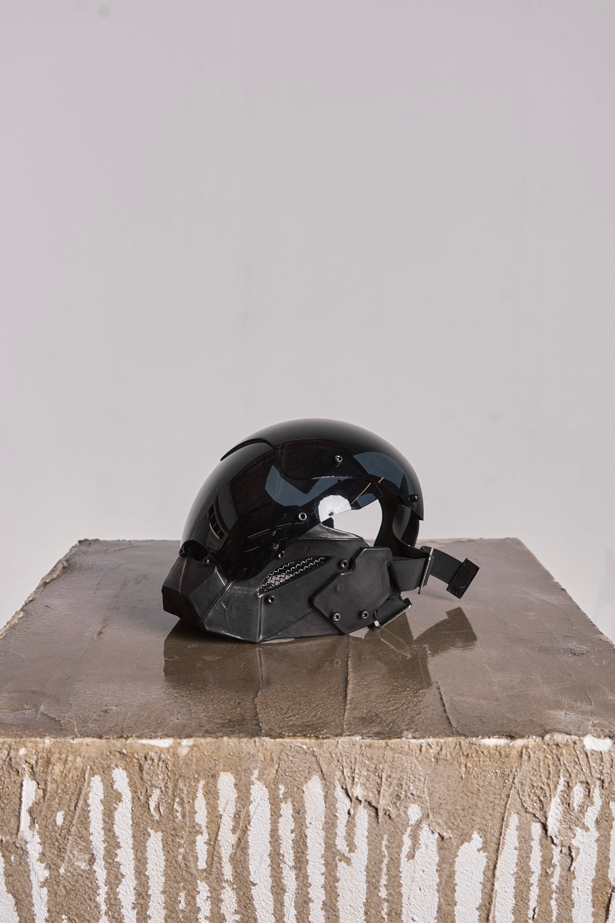DISTORTION MASK