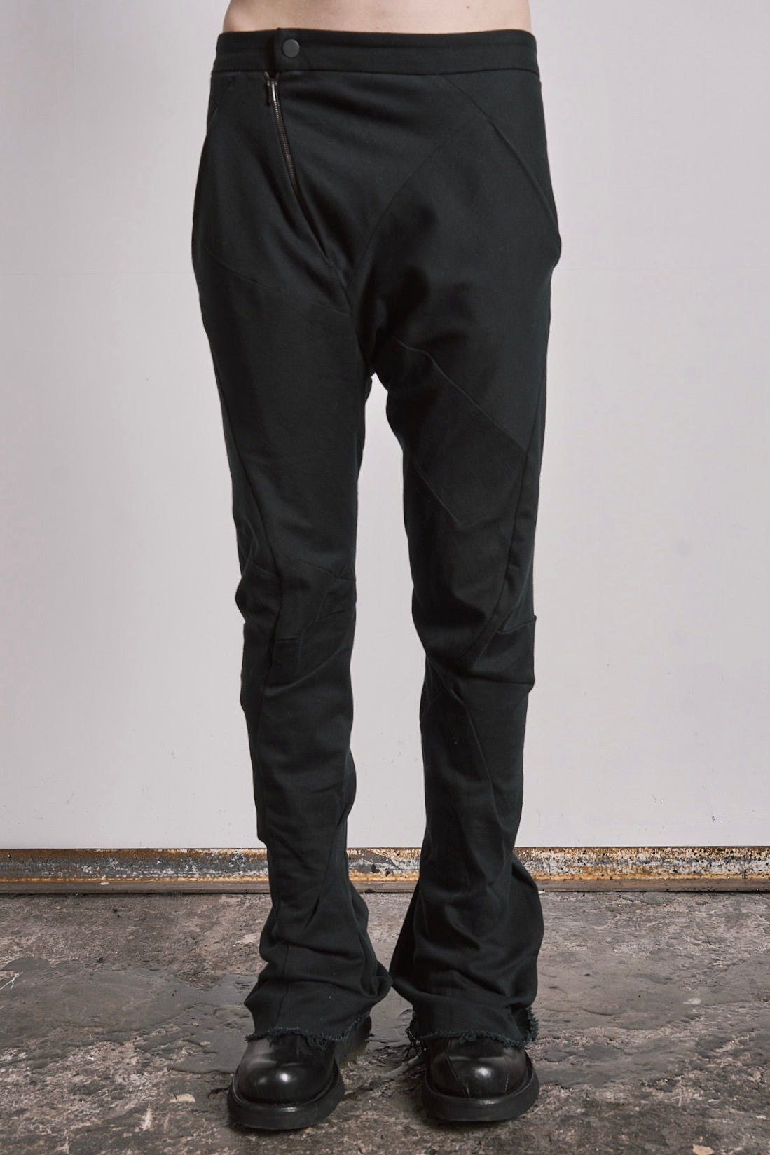 DISTORTION SCULPTURE PANTS