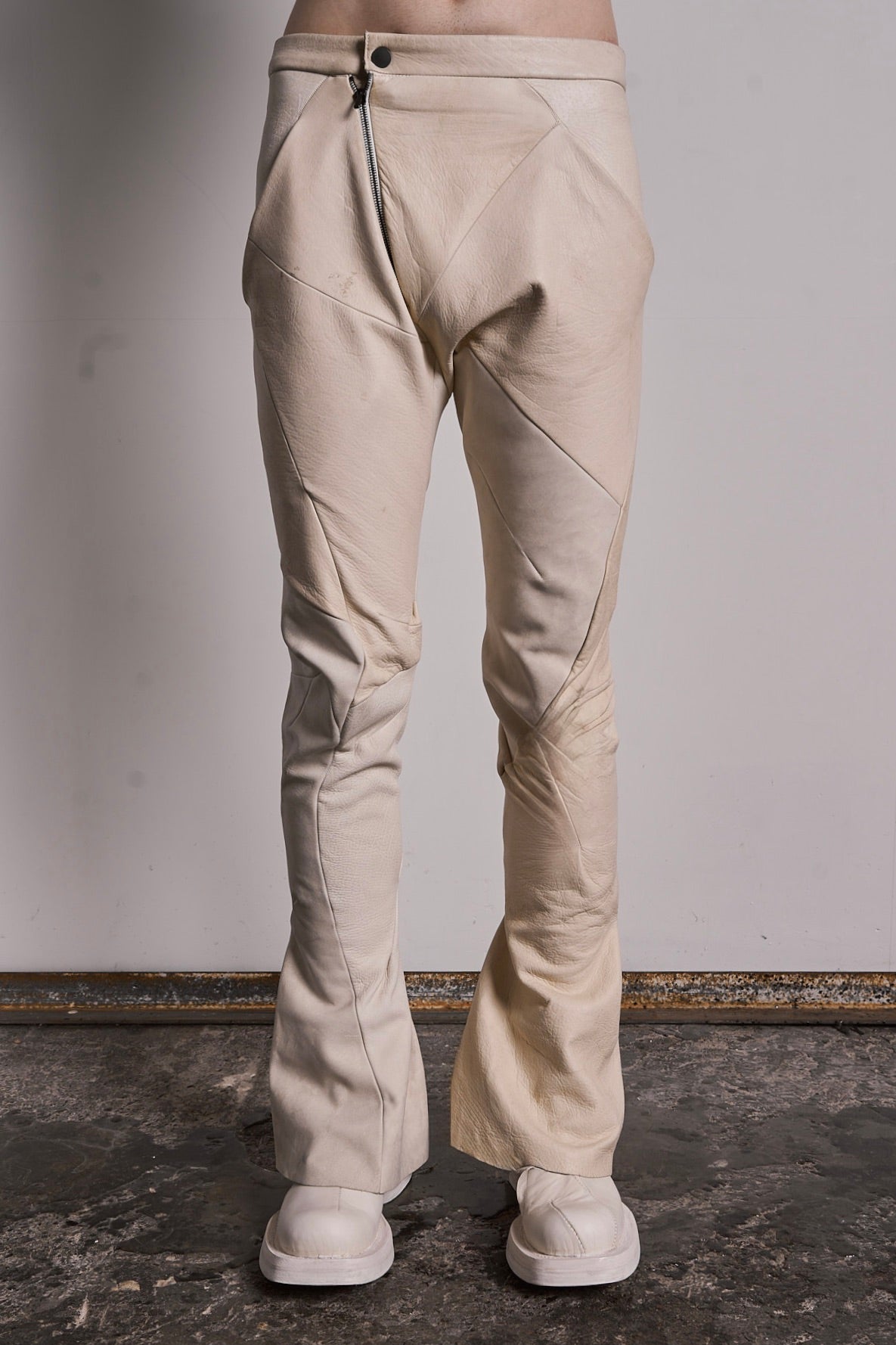DISTORTION SCULPTURE PANTS