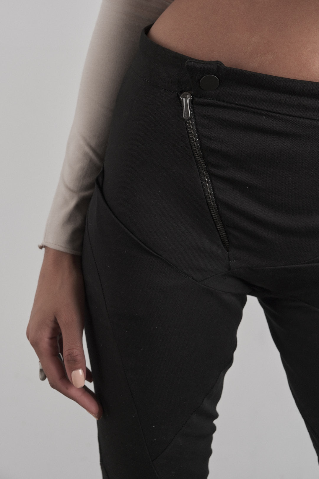 DISTORTION FITTED LONG PANTS – Pants, LEON EMANUEL BLANCK