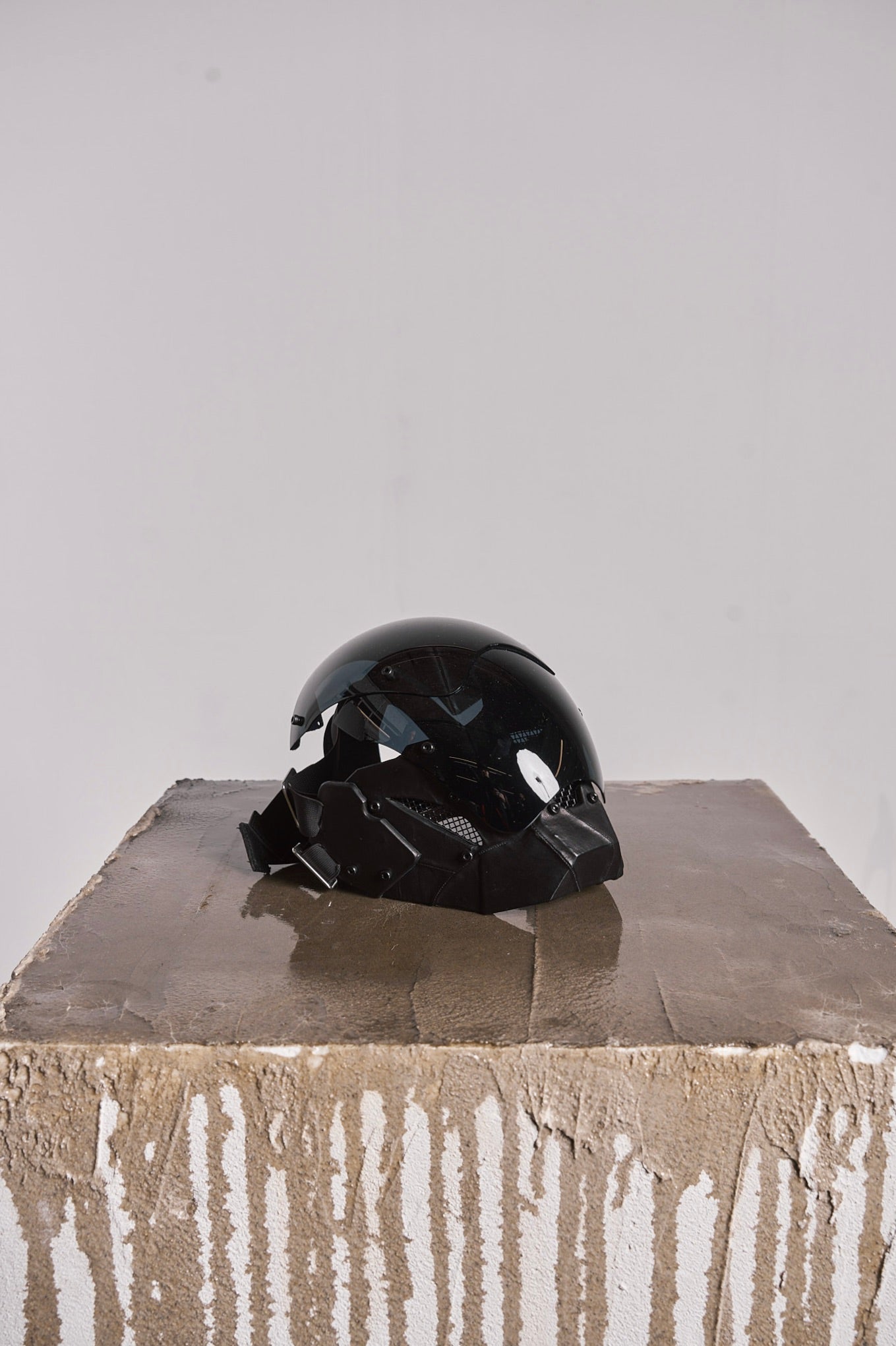 DISTORTION MASK